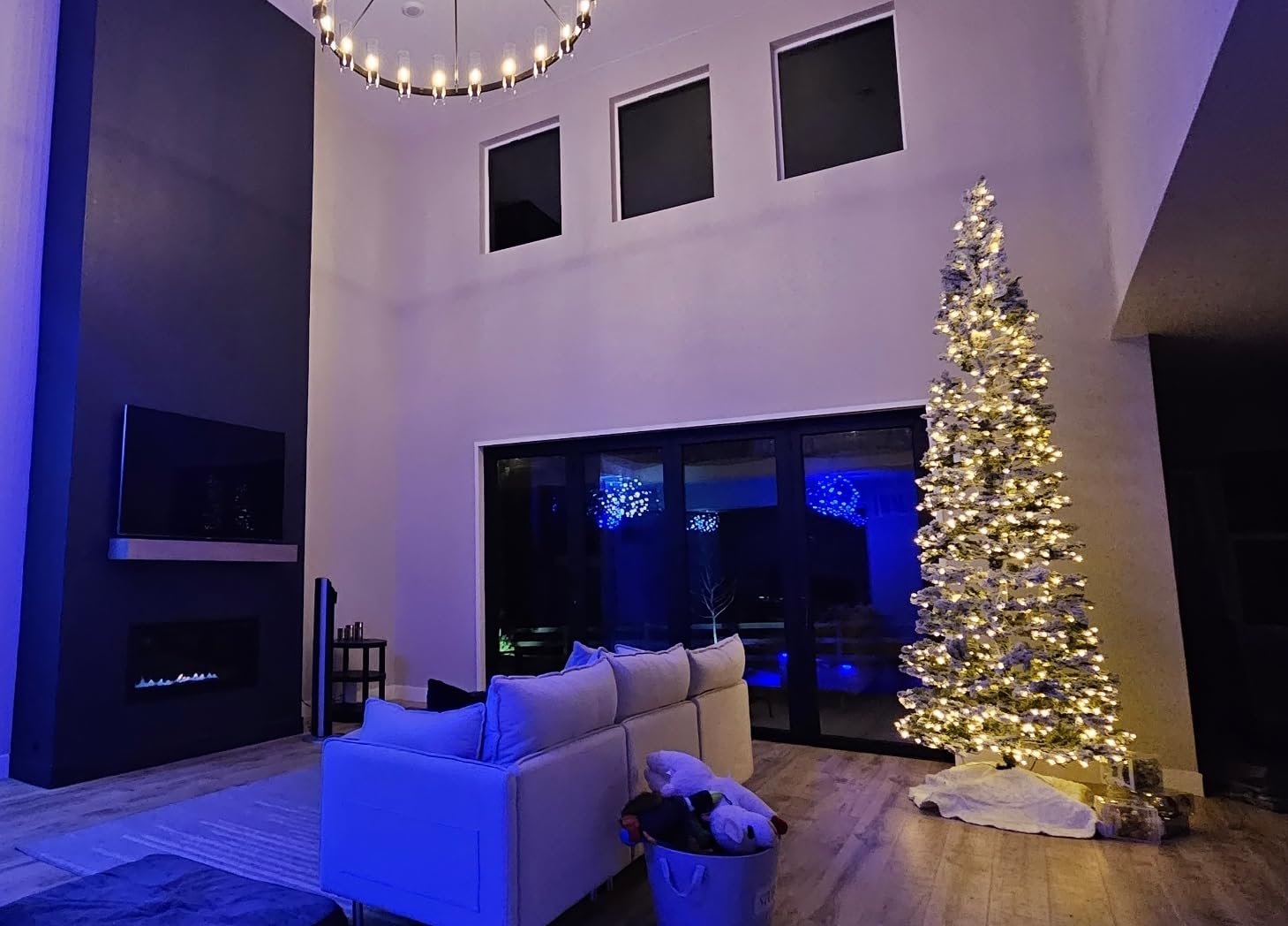 Best Choice Products Flocked Pencil Christmas Tree, Pre-Lit Slim Artificial Holiday Decoration, 6ft Lighted Skinny w/Base, Warm White Lights customer photo 1