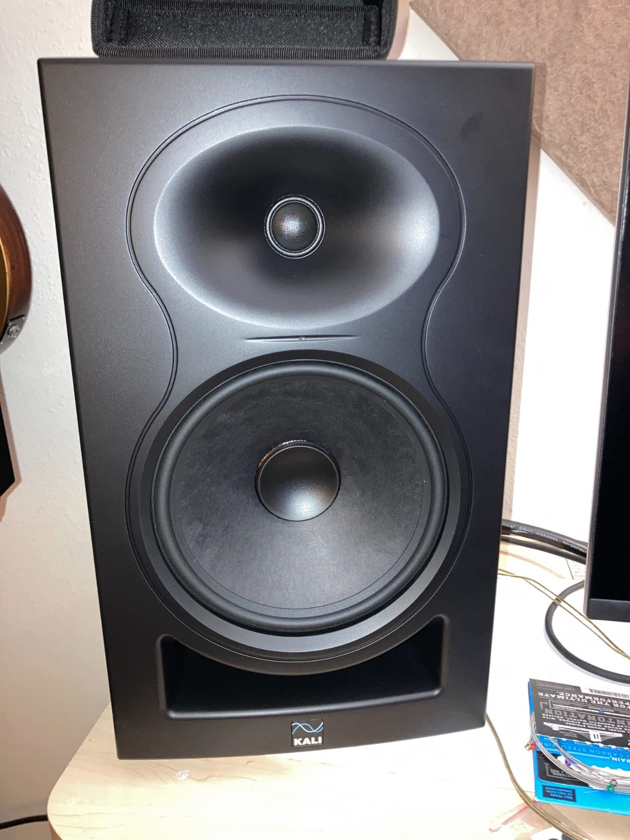 KALI AUDIO LP-8V2 8