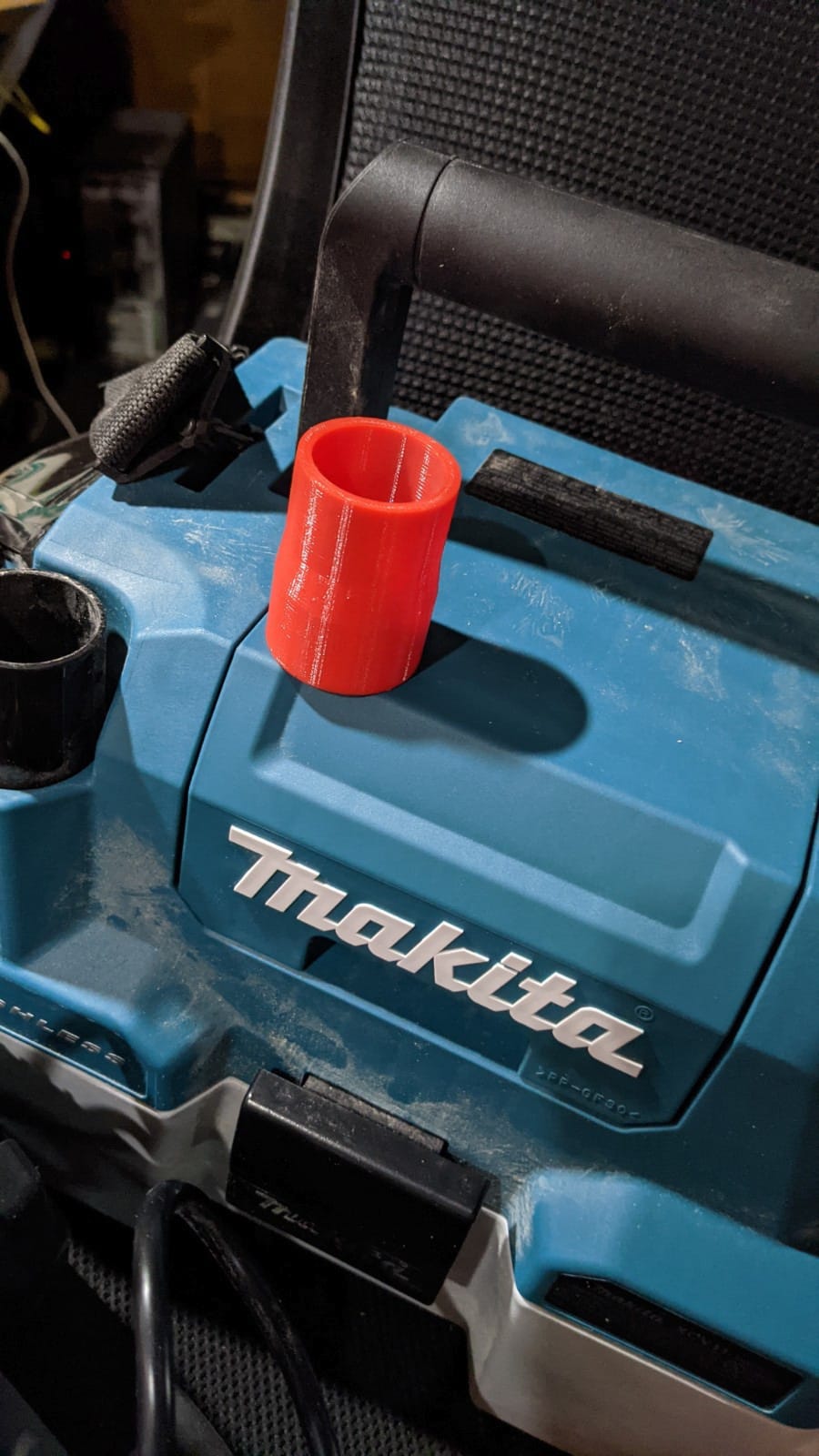 Makita XCV11Z 18V LXT Lithium-Ion Brushless Cordless 2 Gallon HEPA Filter Portable Wet/Dry Dust Extractor/Vacuum, Tool Only customer photo 2