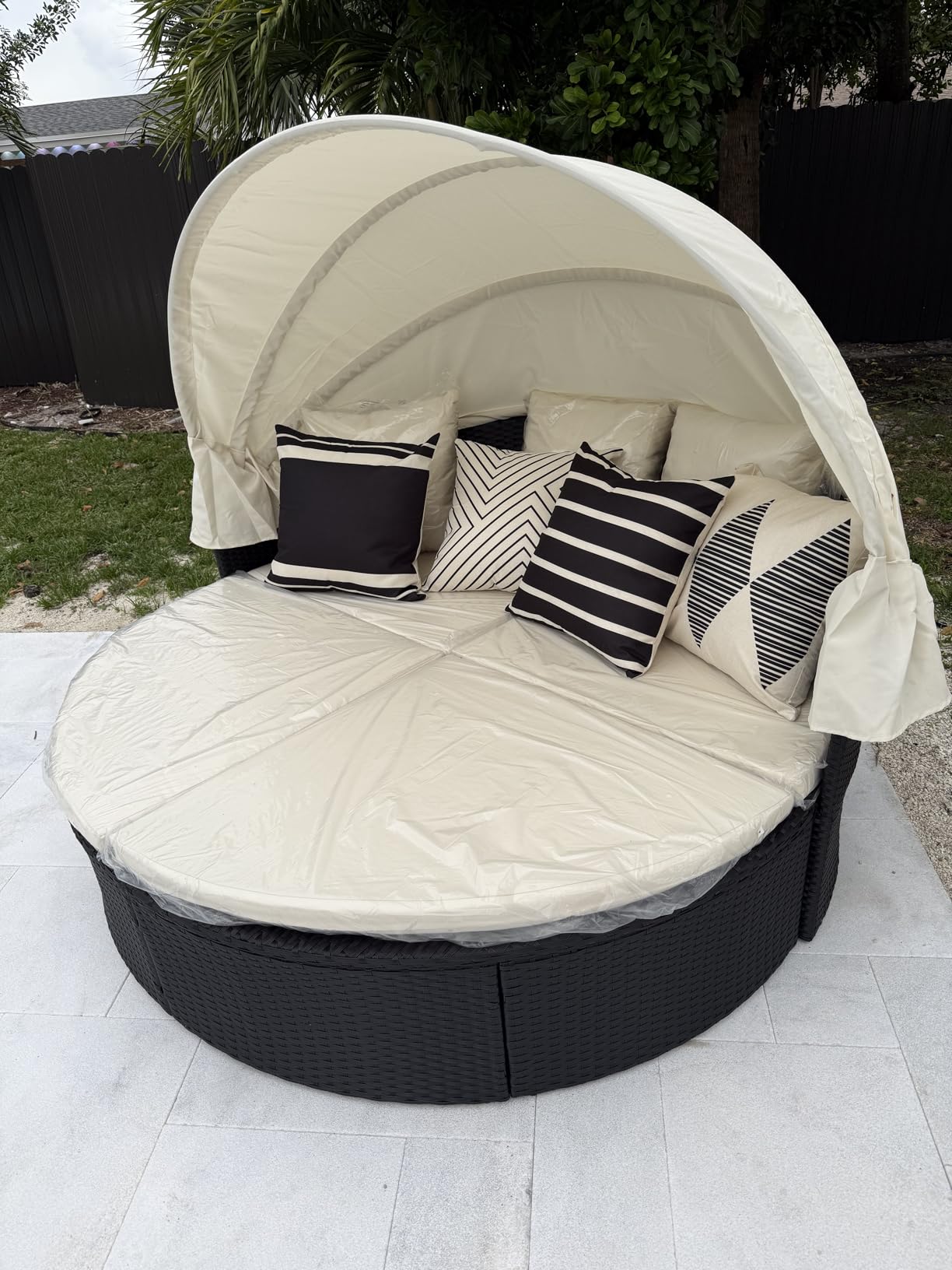 Devoko Patio Furniture Outdoor Round Daybed, Sectional Sofa | with Retractable Canopy Wicker Rattan Separated Seating for Patio Lawn Garden Backyard Porch customer photo 1