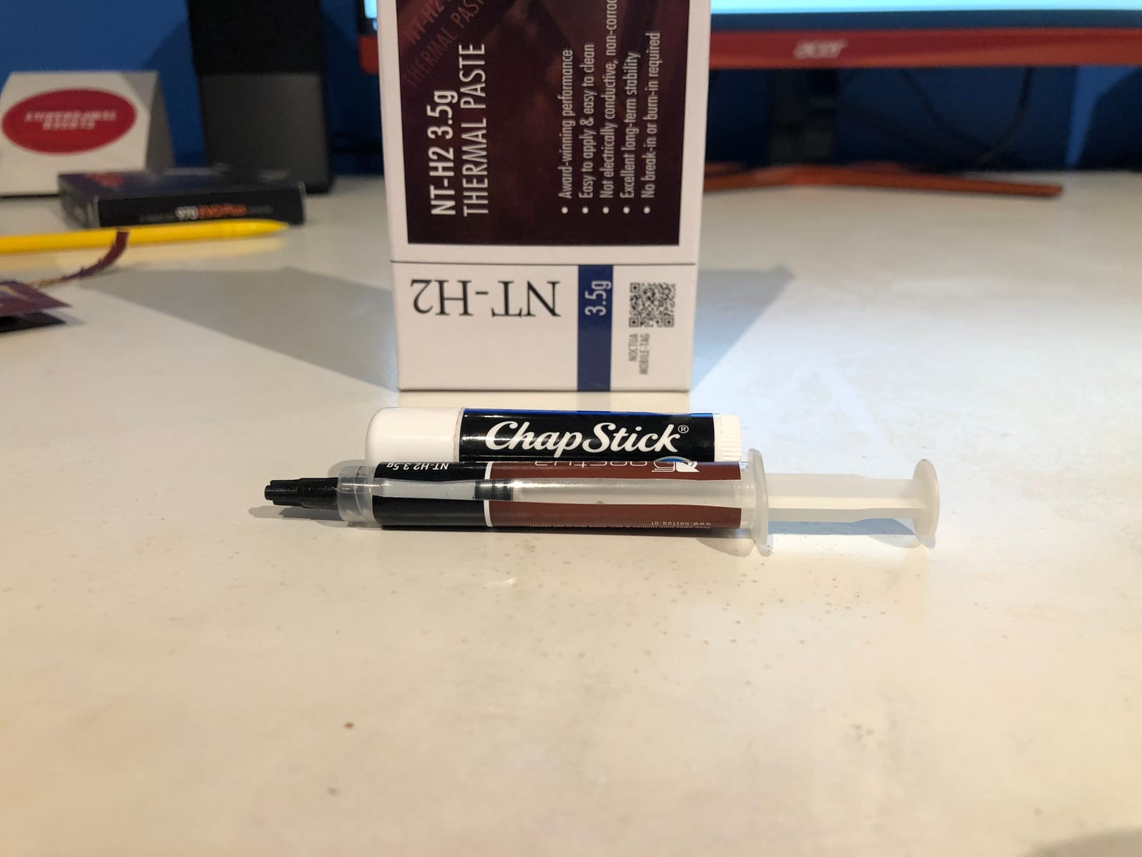 Noctua NT-H2 3.5g, High-Performance Thermal Paste and 3 Cleaning Wipes | Top-Tier Performance, Easy to Apply and Clean, Excellent Long-Term Stability, 3-20 Applications customer photo 2