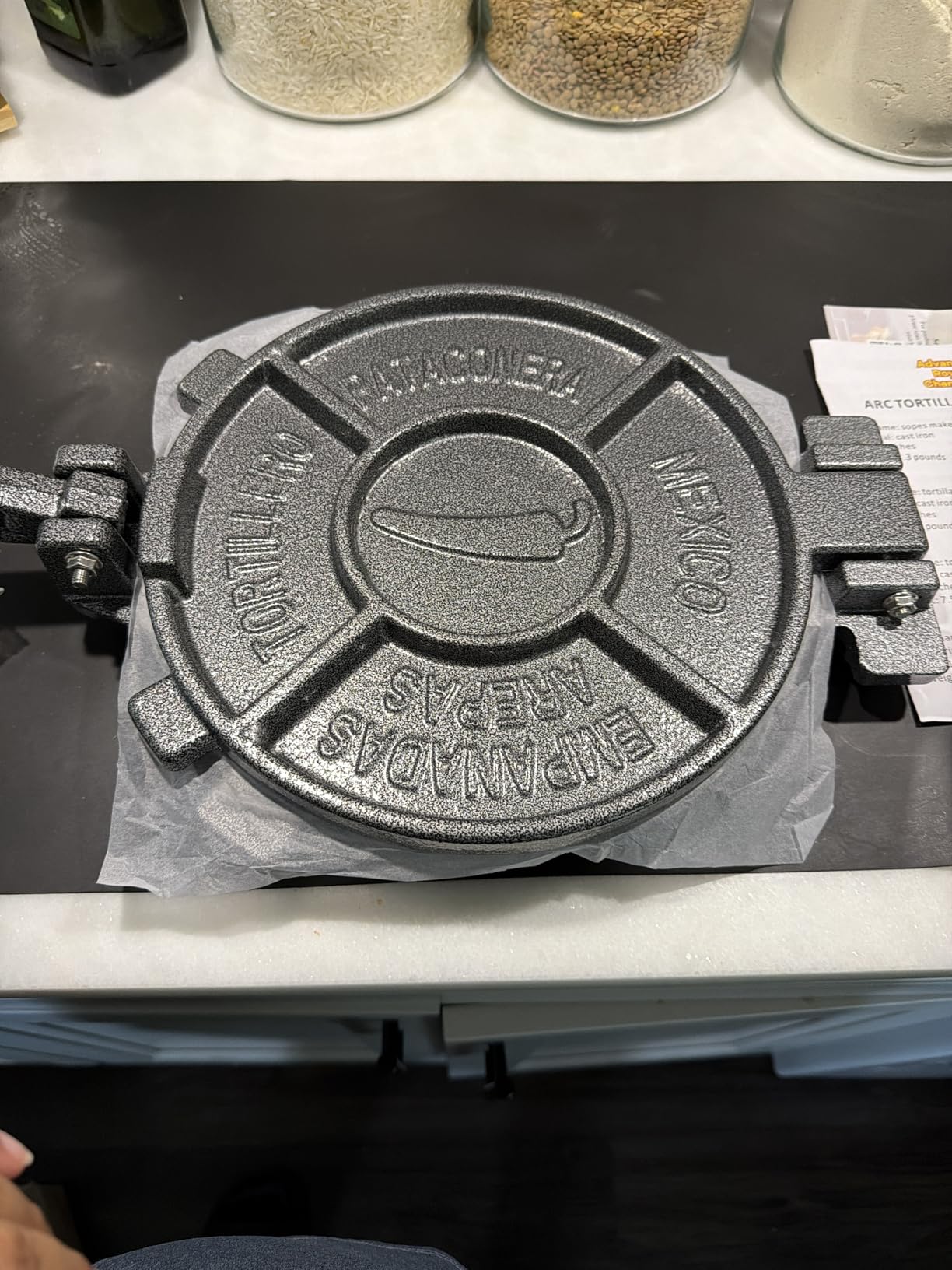 ARC 8-Inch Cast Iron Tortilla Press with 100 Parchment Papers | Rust-Proof Coating & Heavy Duty, Perfect for Homemade Tortillas, Rotis, Quesadillas & Empanadas customer photo 2