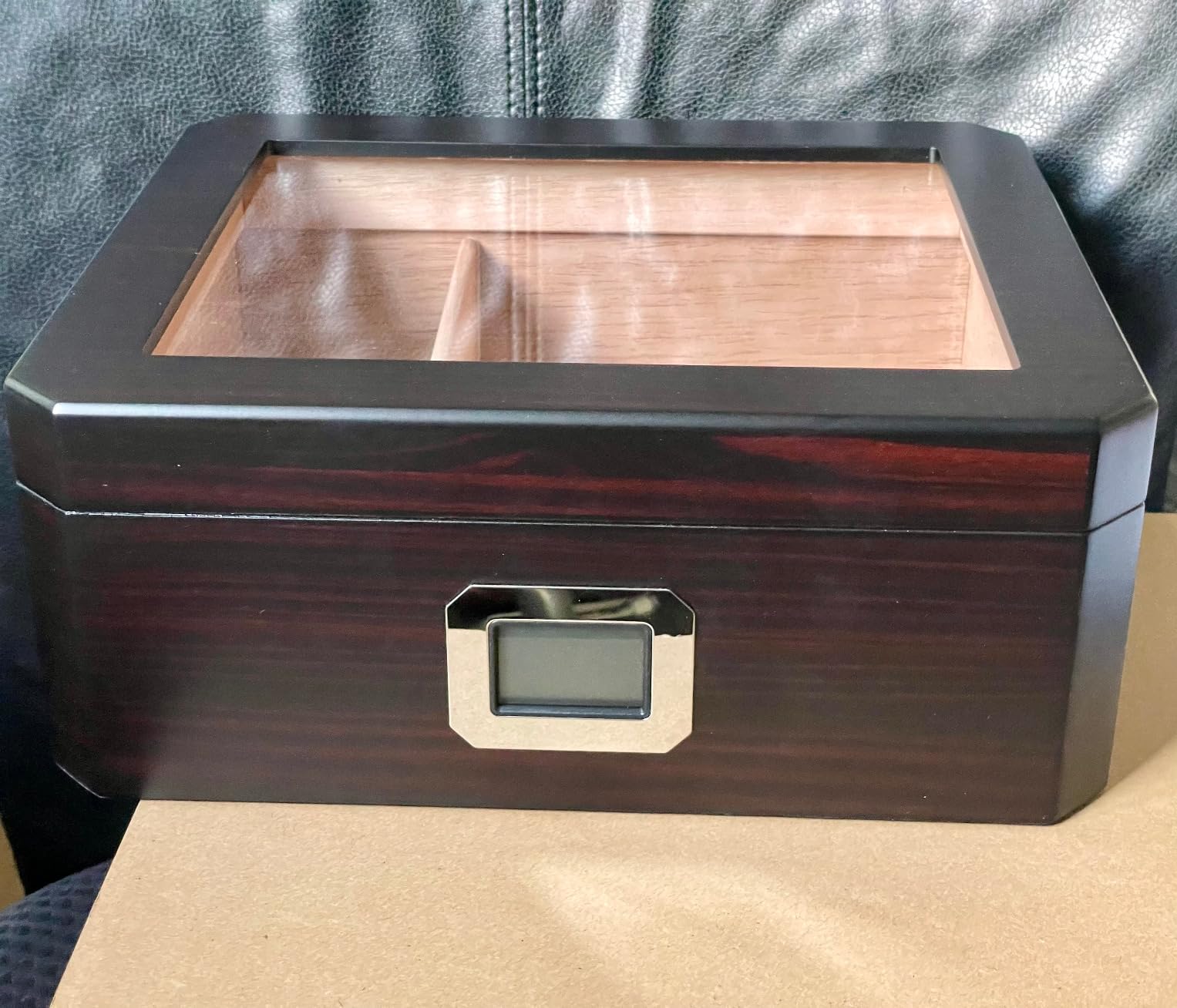 Woodronic Cigar Humidor Box, Solid Wood Desktop Humidor with Spanish Cedar Lining, Airtight Travel Cigar Case with Humidifier & Dropper, Secure Clasp for 20 Cigars, Luxury Cigar Storage Gift for Men customer photo 2