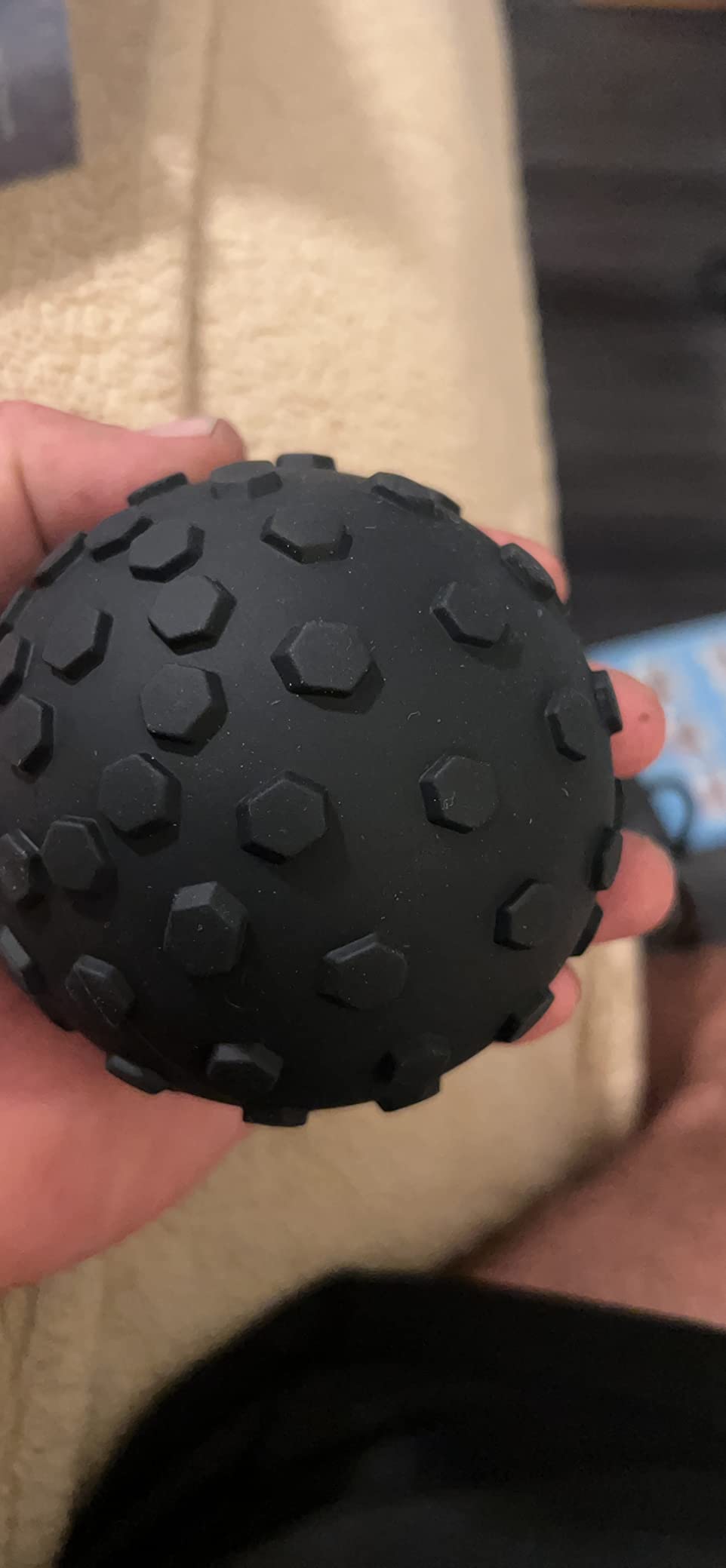 Lifepro 4-Speed Vibrating Massage Ball Roller - Revolutionary Lacrosse Ball Deep Tissue Trigger Point Therapy - Massage Ball for Plantar Fasciitis, Yoga Therapy, Mobility, Myofascial Release Ball customer photo 2