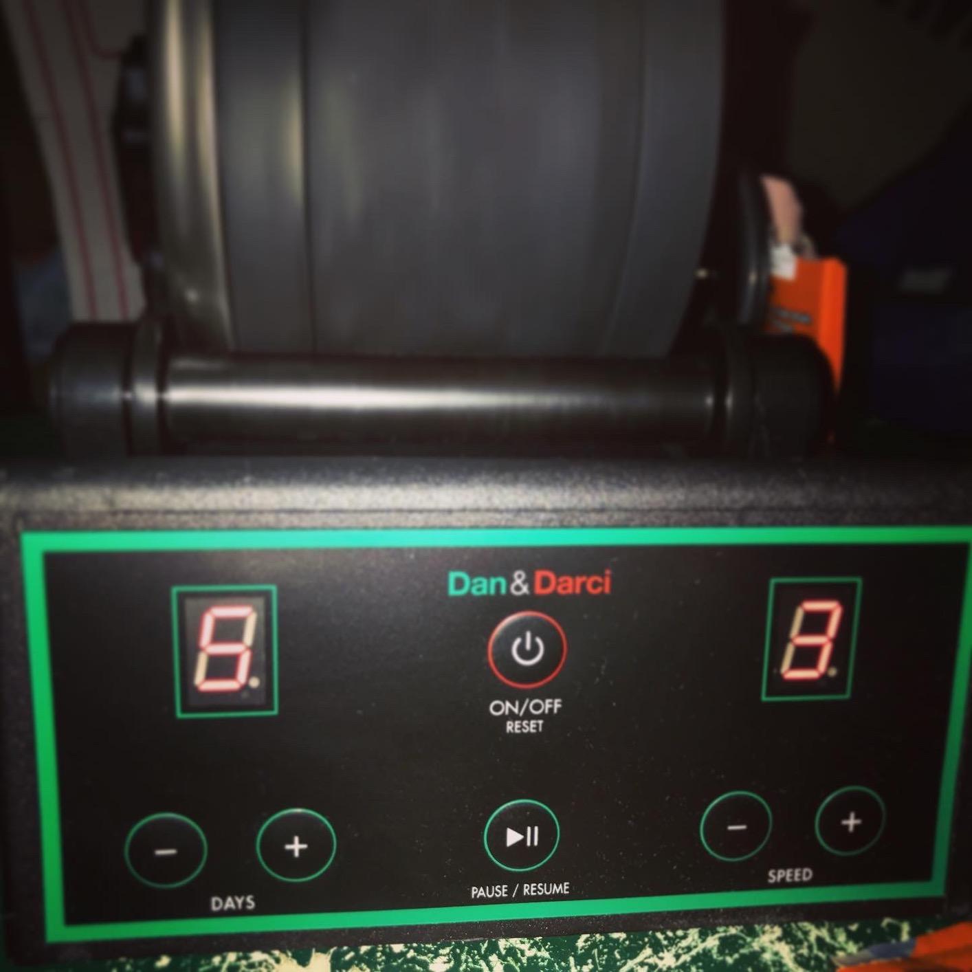 Dan&Darci Advanced Professional Rock Tumbler Kit - with Digital 9-Day Polishing Timer & 3 Speed Settings - Turn Rough Rocks into Beautiful Gems customer photo 2