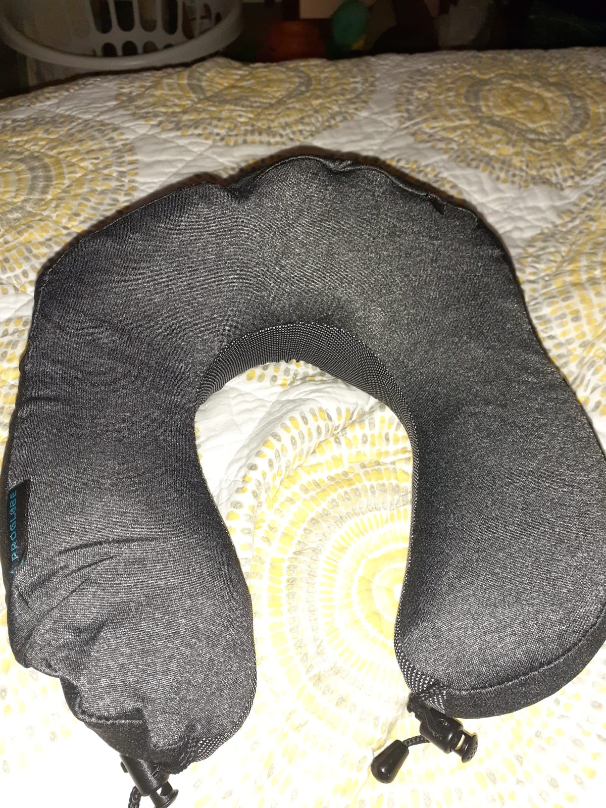 Proglobe Travel Blanket Luxury Travel Set - Ergonomic Airplane Neck Pillow 100% Pure Memory Foam and Super Soft Fleece Blanket - Premium 3D Sleep Mask & Earplugs - Ultimate 4-in-1 Traveling Kit Black customer photo 2