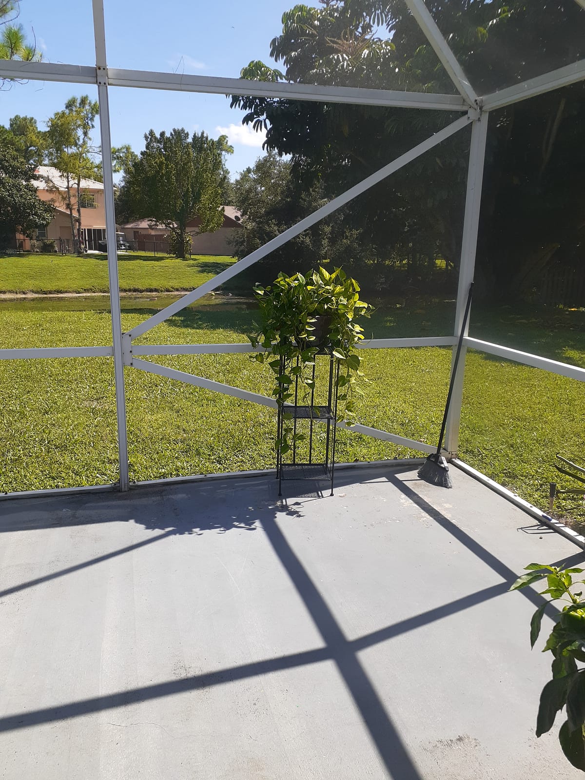 Pure Garden 3 Tier Indoor or Outdoor Plant Stand, Black | Vertical Folding Wrought Iron Metal Plant Shelf for Home or Garden Display with Staggered Shelves customer photo 2
