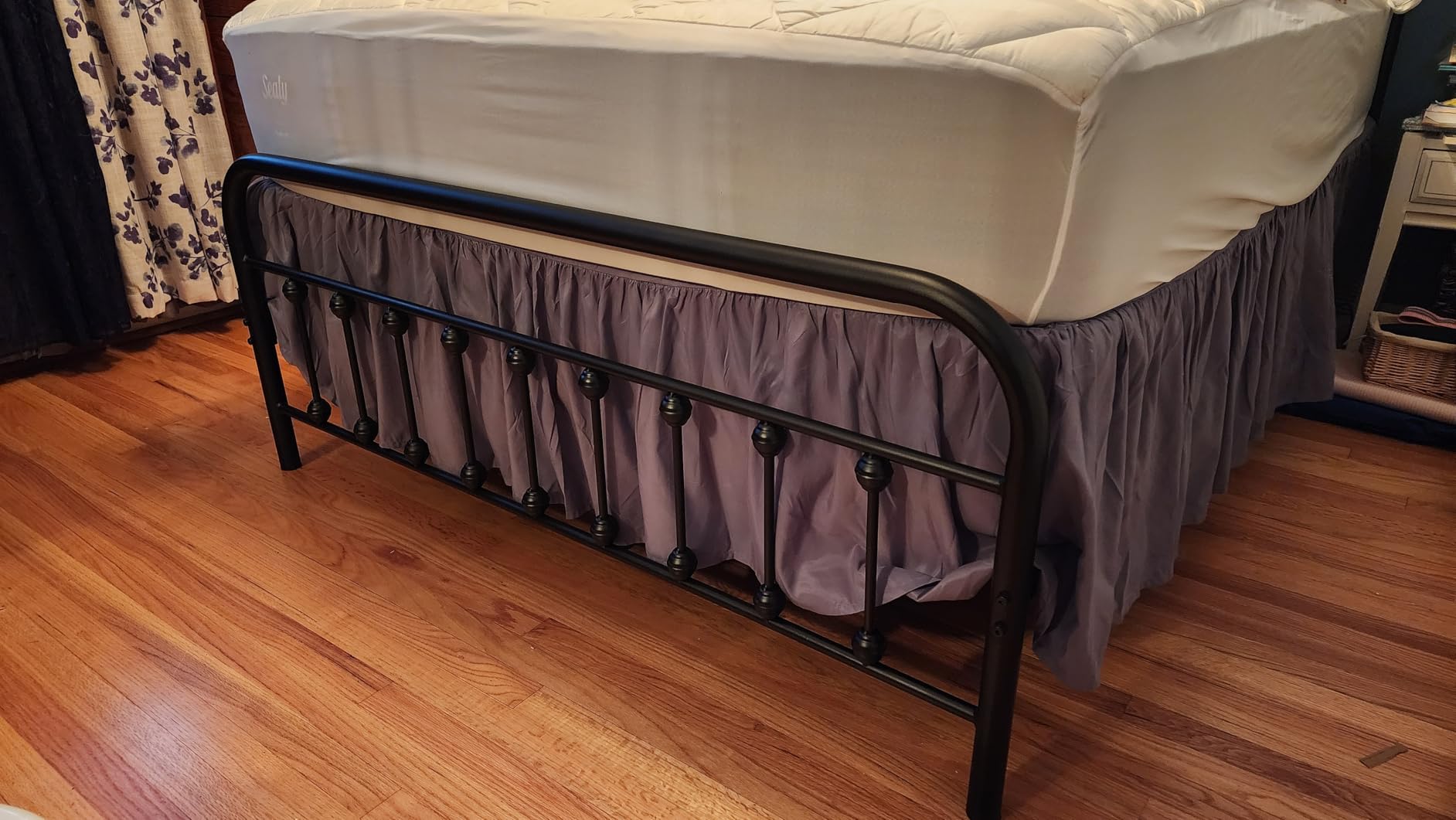 Golden Gate Beds Victorian Style Metal Platform Bed Frame with Antique Wrought Iron-Art Headboard and Footboard, Classic Cama Steel Mattress Foundation, No Box Spring Needed, Queen Size, Black Finish customer photo 2