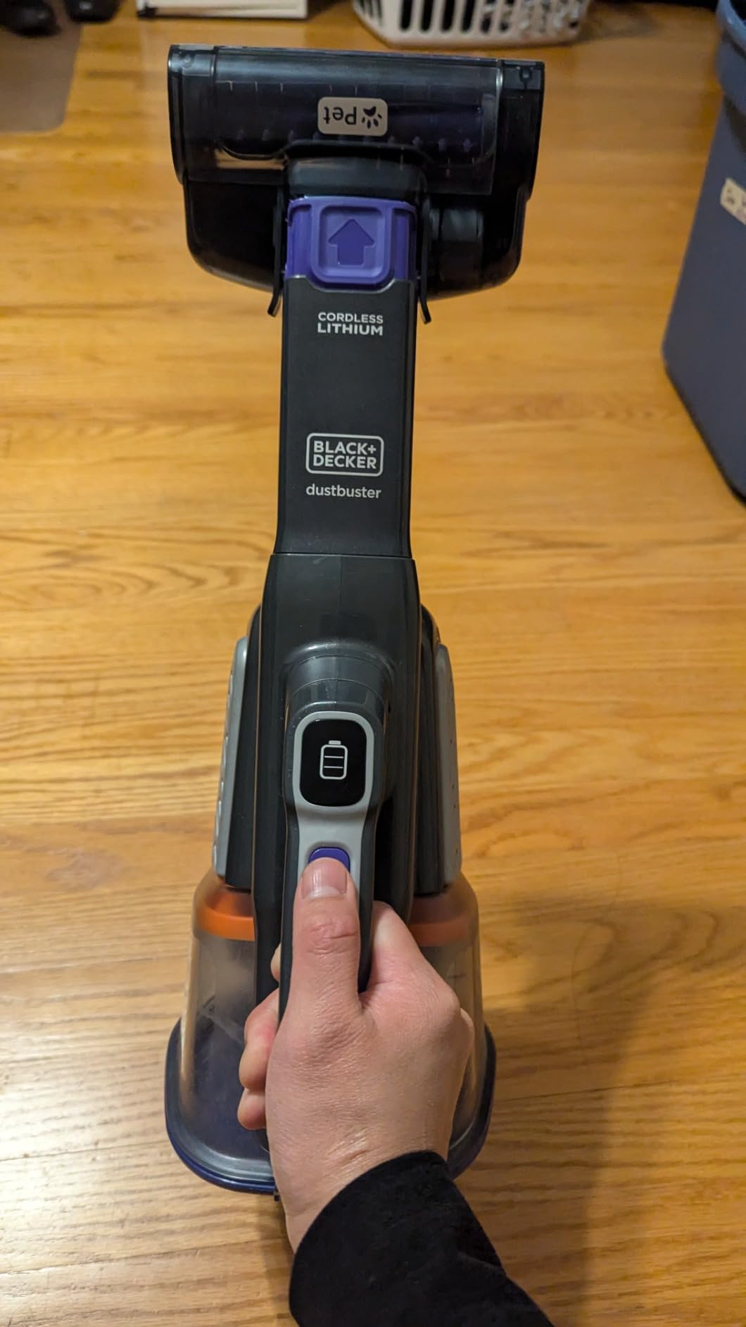 BLACK+DECKER dustbuster furbuster Pet Hair Vacuum with Motorized Pet Hair Brush, Handheld Vacuum Cordless for Home and Car, Rechargeable, Portable, Powerful Suction, AdvancedClean (HHVK515JP07) customer photo 2