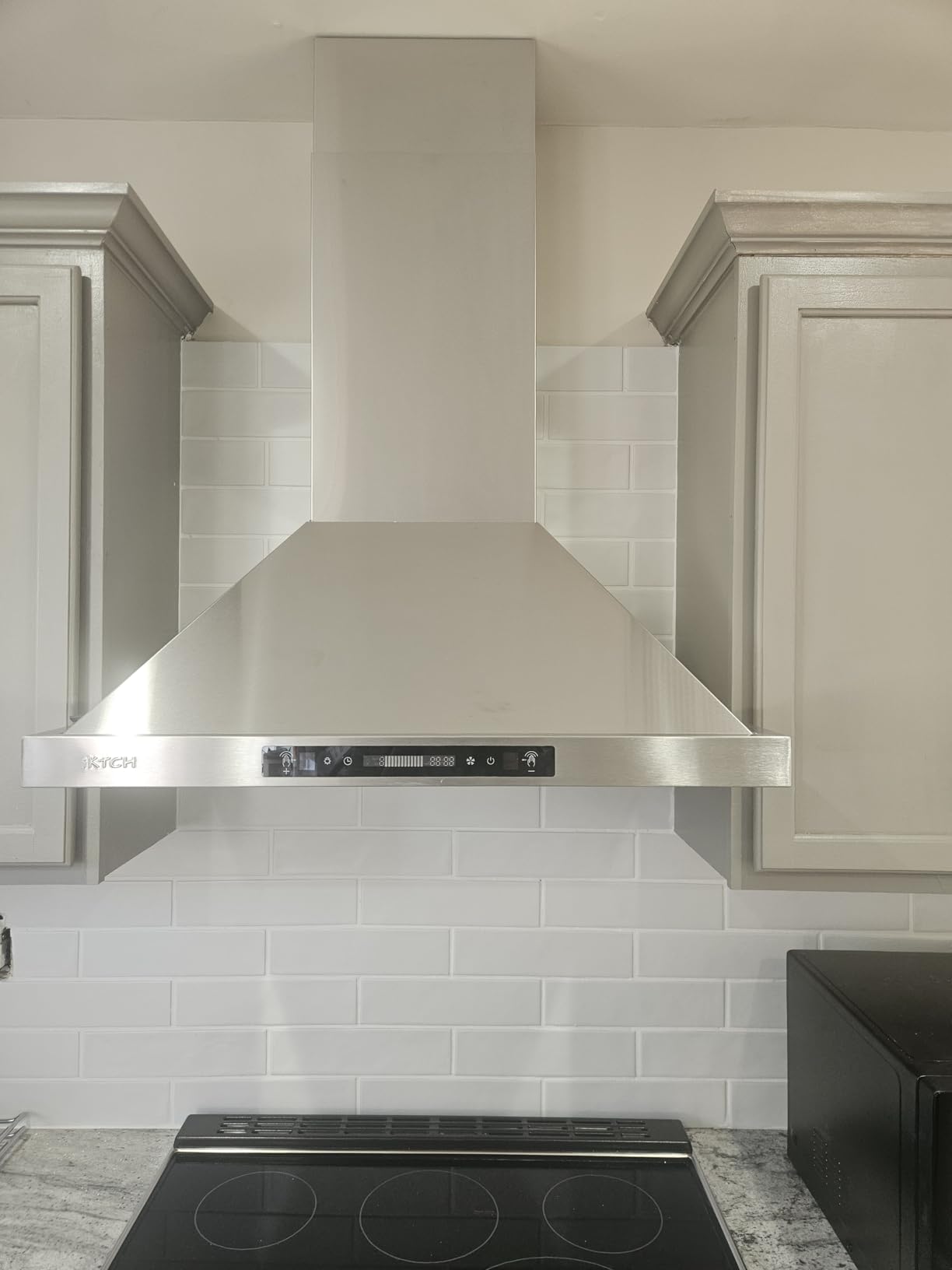 IKTCH 36-inch Wall Mount Range Hood 900 CFM Ducted/Ductless Convertible, Kitchen Chimney Vent Stainless Steel with Gesture Sensing & Touch Control Switch Panel, 2 Pcs Adjustable Lights (IKP02-36'') customer photo 1