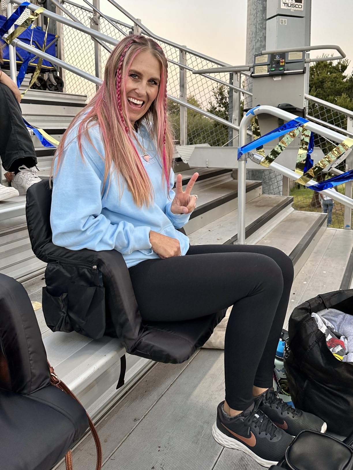 Sportneer Stadium Seats with Back Support: 2.5'' Thick Comfy Cushion 6 Adjustable Angle Bleacher Seat with Armrest - 2 Large Pockets, 2 Cup Holders Stadium Chair for Sport Events Concerts Parks customer photo 1