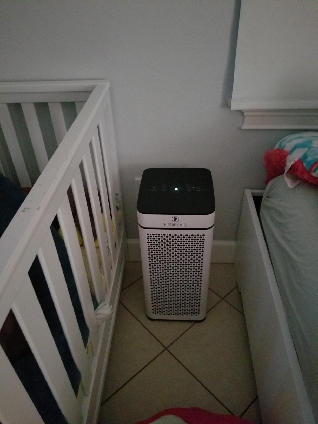 Medify MA-14 Air Purifier with HEPA Filter | 470 ft² per Hour for Smoke, Odors, Pollen, Pets | Removal to 0.3 Microns | White, 1-Pack customer photo 2