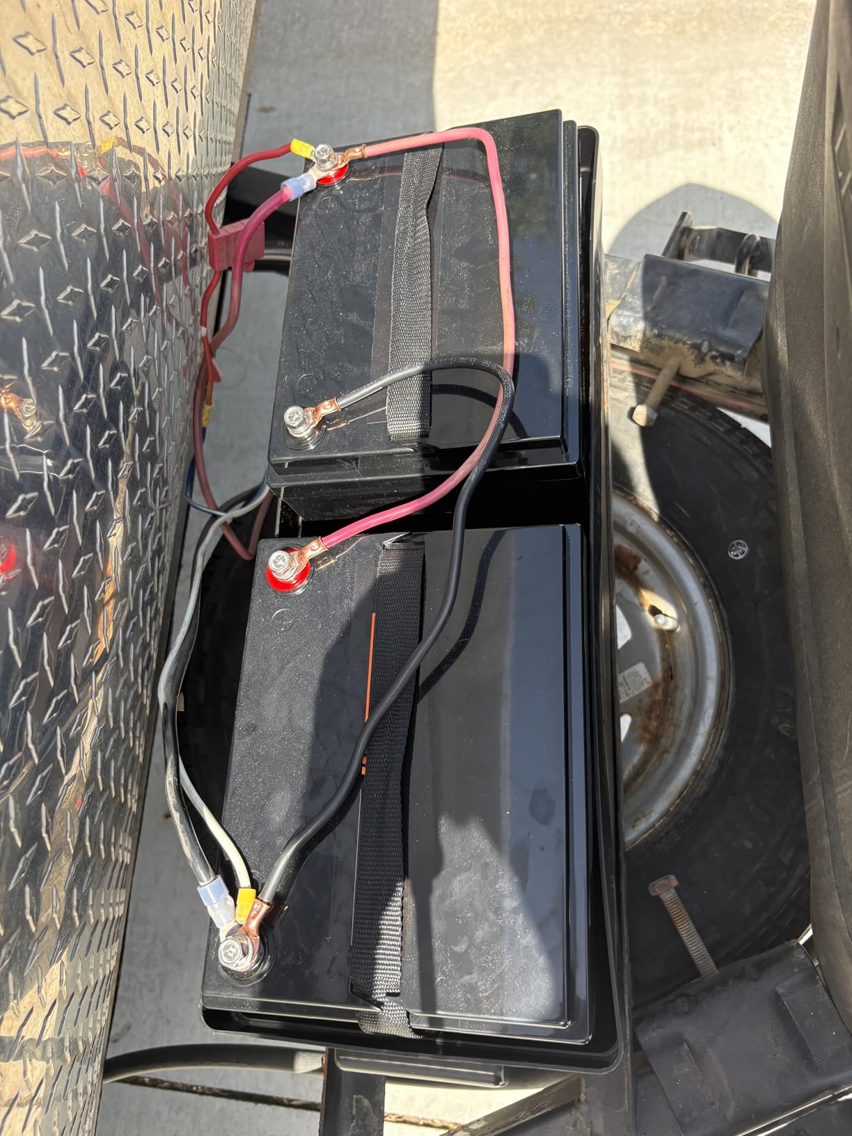 Camco Double Battery Box - Safely Store RV (& More) Batteries - USA Made | Features a Heavy-Duty Corrosion-Resilient Polymer Construction - Measures Inside 21-1/2