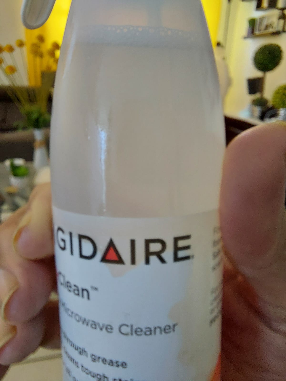 Frigidaire 5304508689 ReadyClean Cleaner, 1 Pack, Clear, 12 Fl Oz customer photo 2