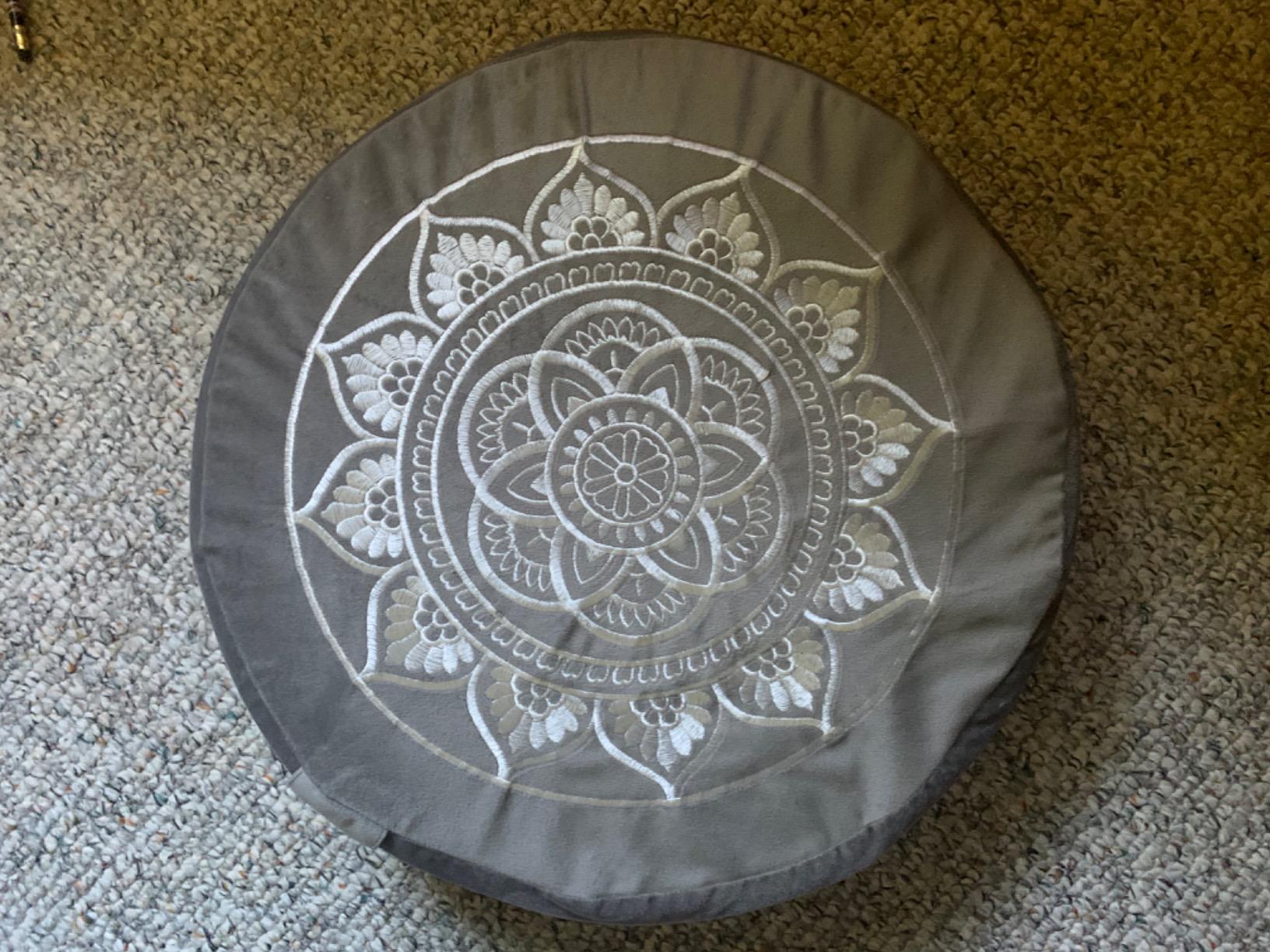 Florensi Meditation Cushion Velvet Floor Pillow with Buckwheat Fill customer photo 1