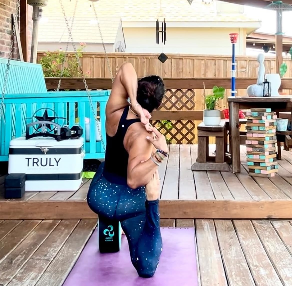 Yoga Wheel Kit for Beginners - Wheel, 2 Blocks, Strap & Guide customer photo 1