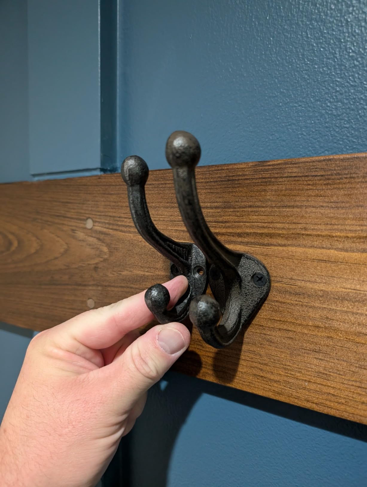 Ambipolar 5-Pack Rustic Wall Hooks - Heavy Duty Cast Iron Vintage Inspired Antique Black for Mudroom, Coat, Purse Rack, Hat - Decorative Hanging customer photo 1