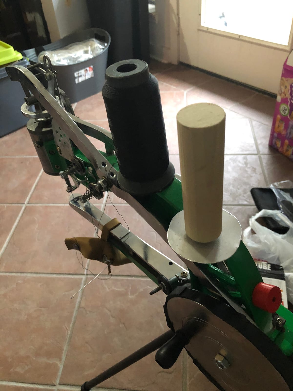 YUEWO Leather Hand Shoe Repair Machine Small Heavy Duty Cobbler Sewing Machine customer photo 2