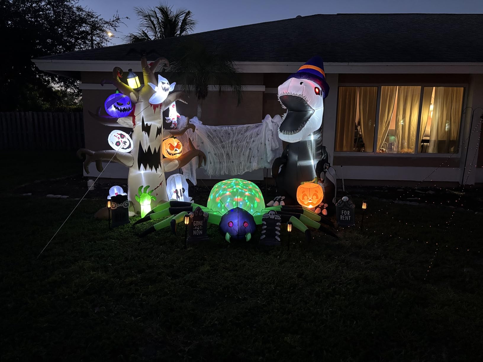 Joiedomi 8 FT Halloween Inflatable Skeleton Dinosaur with Pumpkin & Built-in LEDs, Halloween Blow Up Yard Decorations, Lighted Outdoor Dinosaur Skeleton for Garden, Lawn, Patio & Holiday Outside Decor customer photo 1