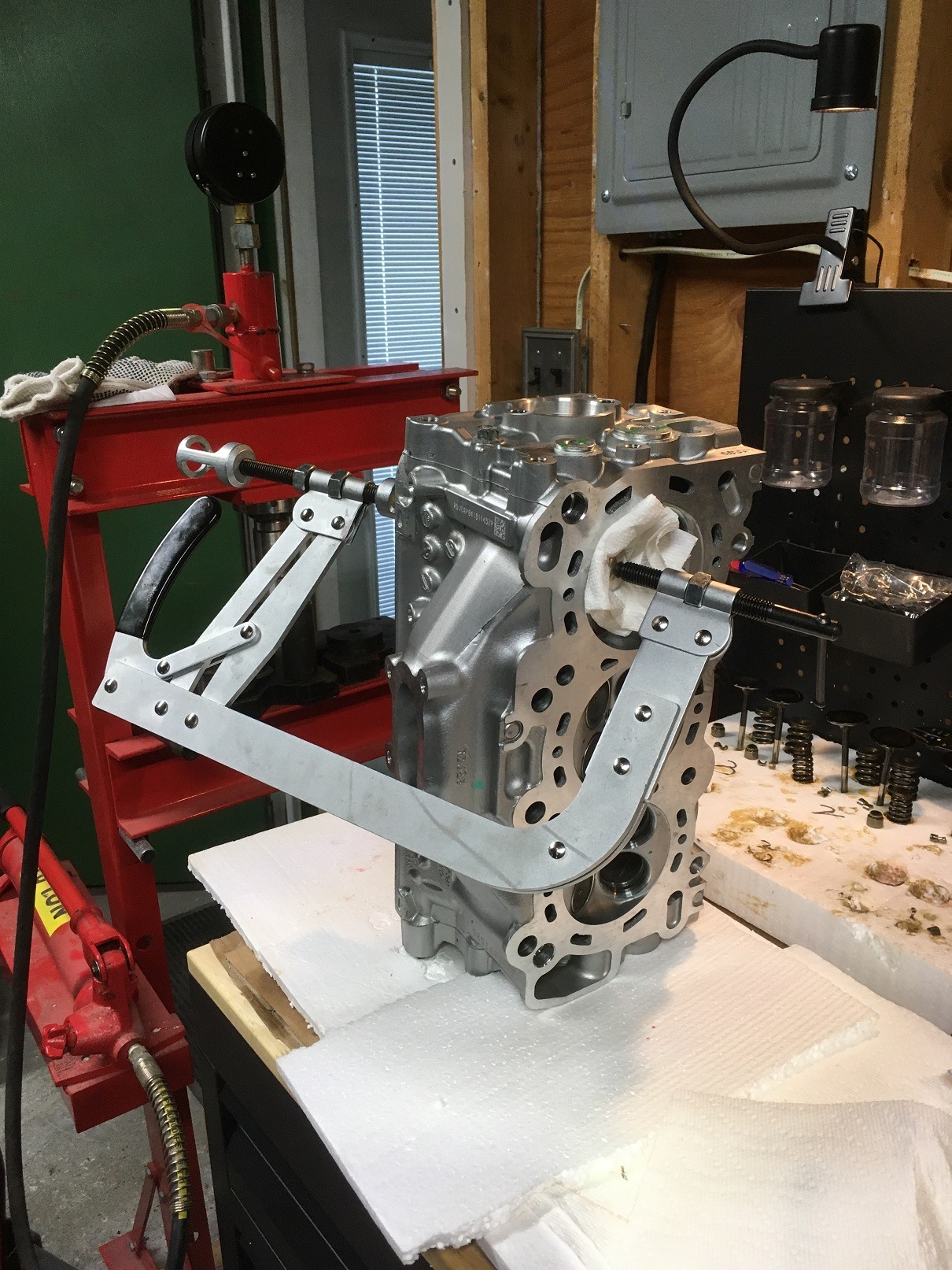 ARES 15017 Valve Spring Compressor - for Overhead Valve Engines | Direct Action Compressor Lever for Better Visibility During Compression customer photo 1