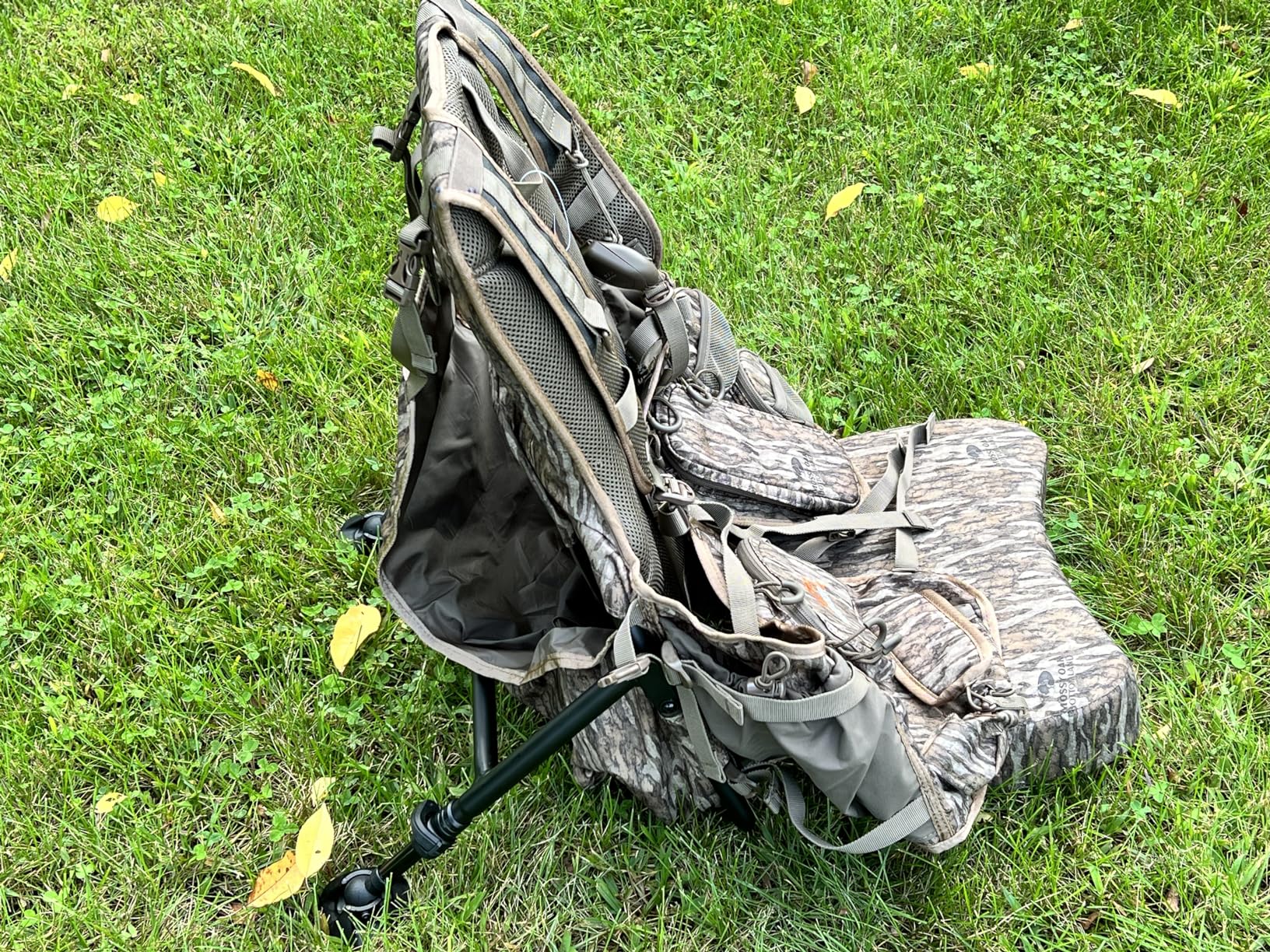 ALPS OutdoorZ Grand Slam Turkey Vest with Memory Foam Foldable Seat | Sit Anywhere Removable Kickstand Frame & Multiple Pockets - Universal Outdoor Hunting Camo Gear customer photo 2