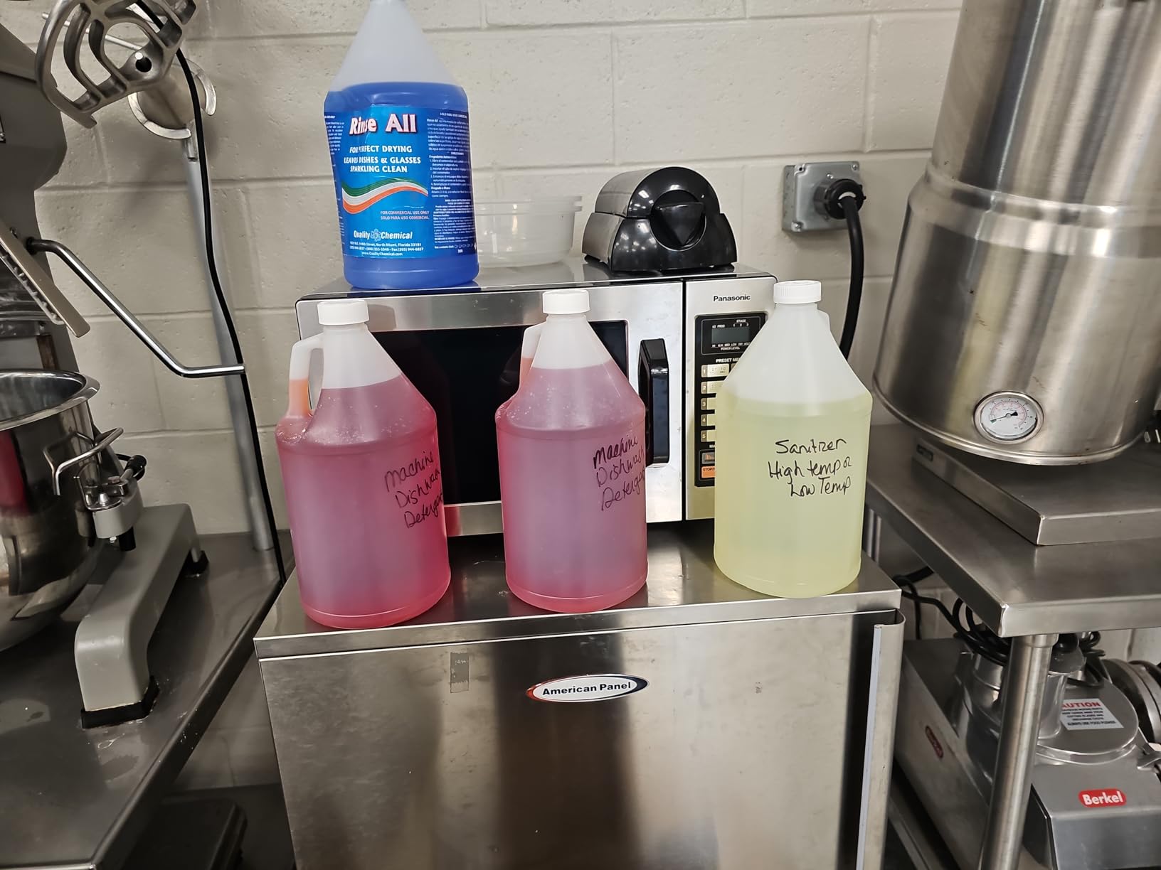 Quality Chemical Commercial Dishwash (4-Pack) Combo customer photo 1
