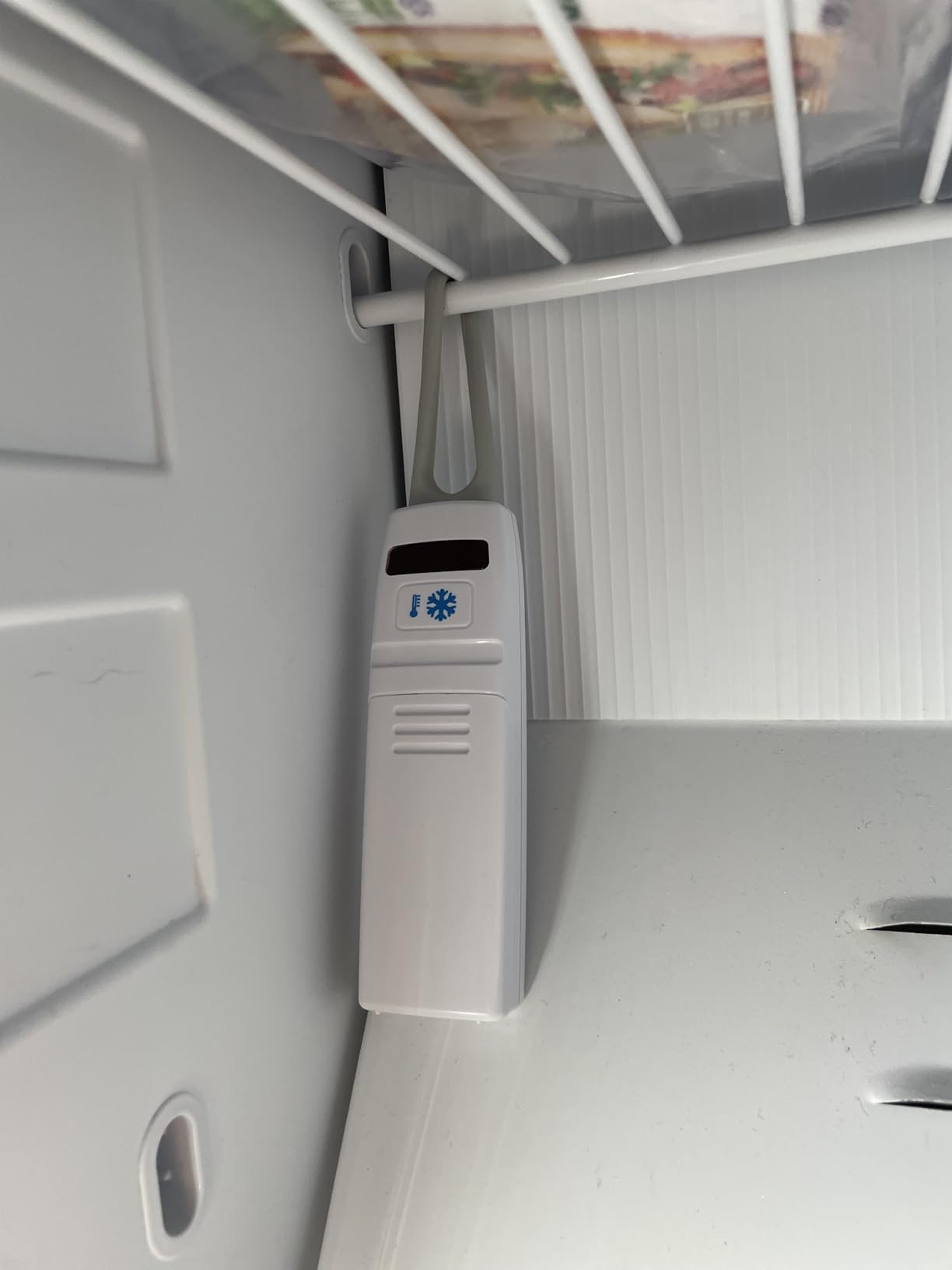 AcuRite Digital Wireless Fridge and Freezer Thermometer with Alarm, Max/Min Temperature for Home and Restaurants (00515M) 4.25