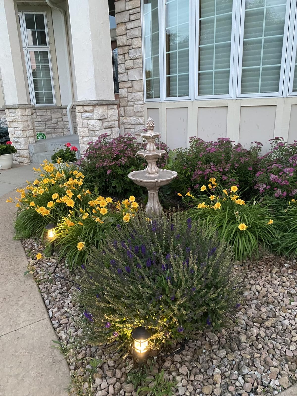 XBrand 3-Tier Freestanding Waterfall Fountain w/Pump & Pineapple Top, 51 Inch Tall customer photo 1