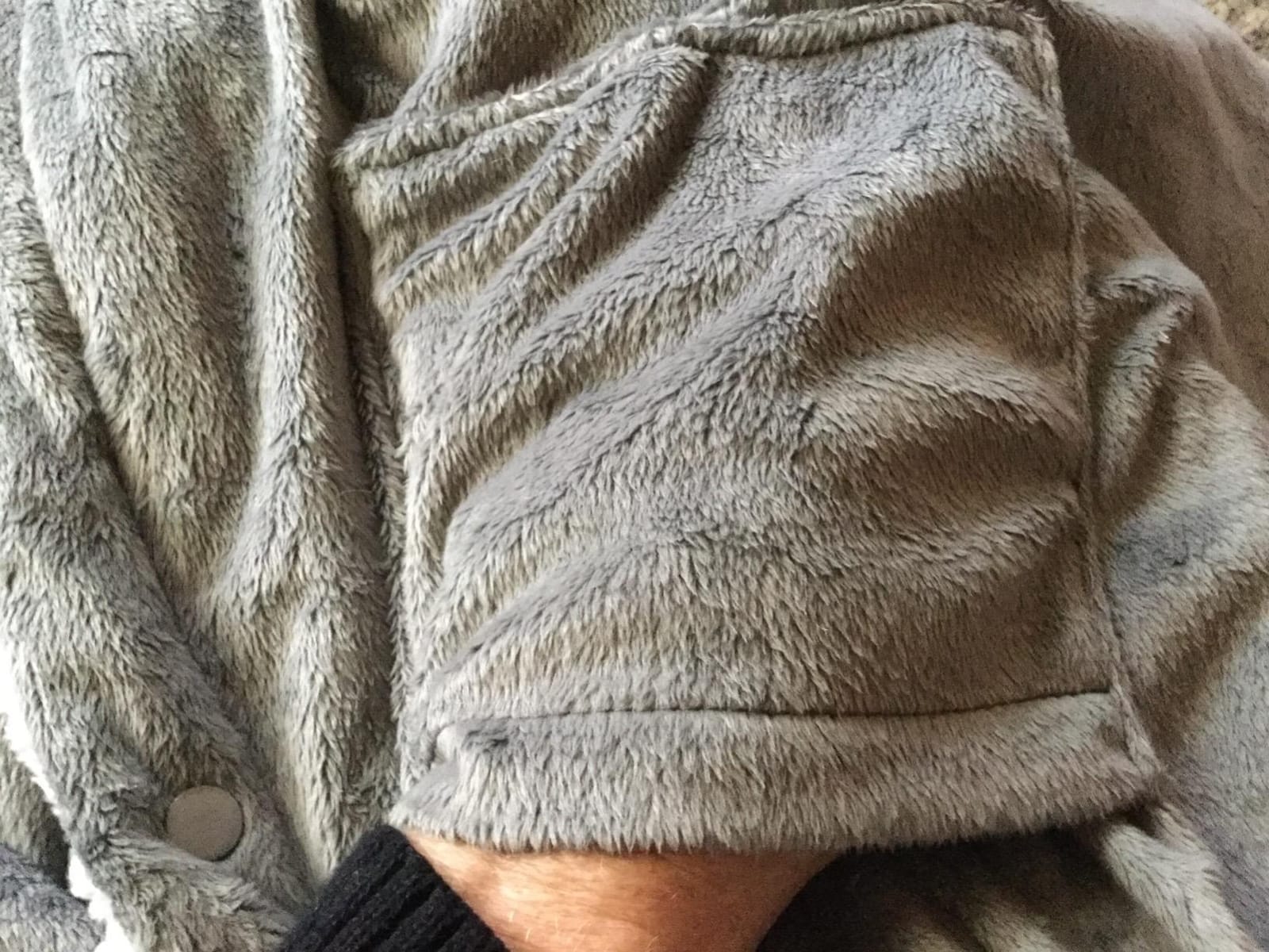 Pure Enrichment PureRelief Plush Heated Shawl - 4 InstaHeat Settings, Wearable Design with Snap Closures, Deep Pockets, Soft Micromink & Sherpa Fabric, Auto Shut-Off Timer, & Machine Washable customer photo 2