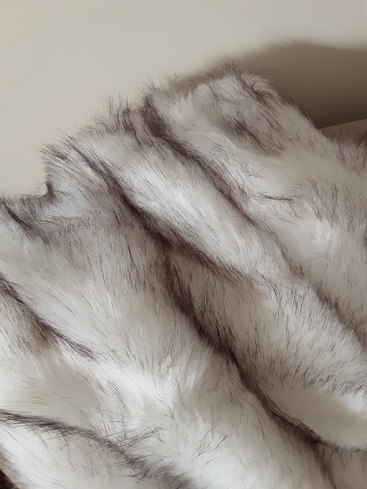 BATTILO Large Brown Faux Fur Throw Blanket for Bed, 60