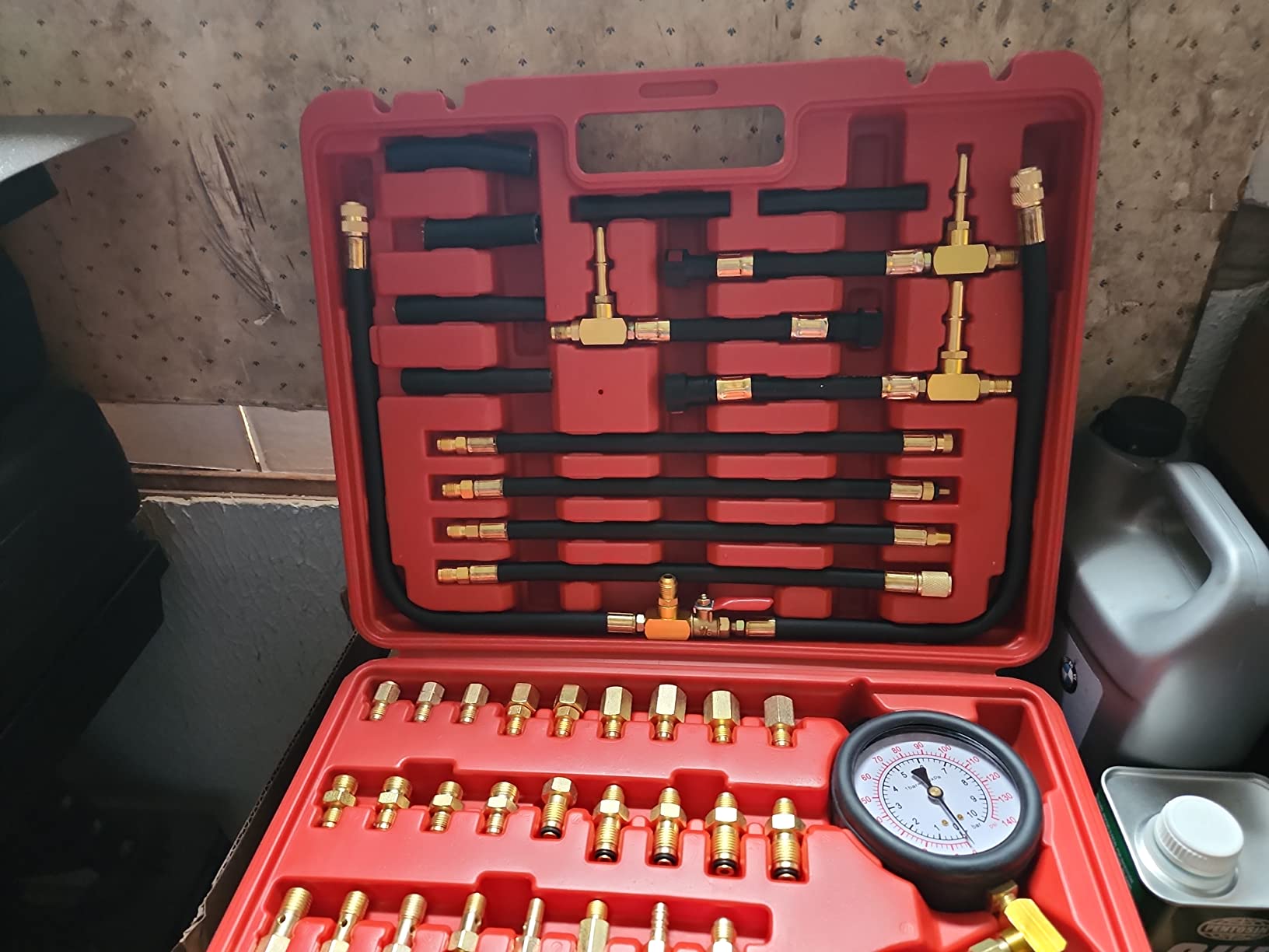 BETOOLL Pro Fuel Injection Pressure Tester Kit Gauge 0-140 PSI with 9.49,7.89,6.30 Fuel Line Fittings customer photo 2
