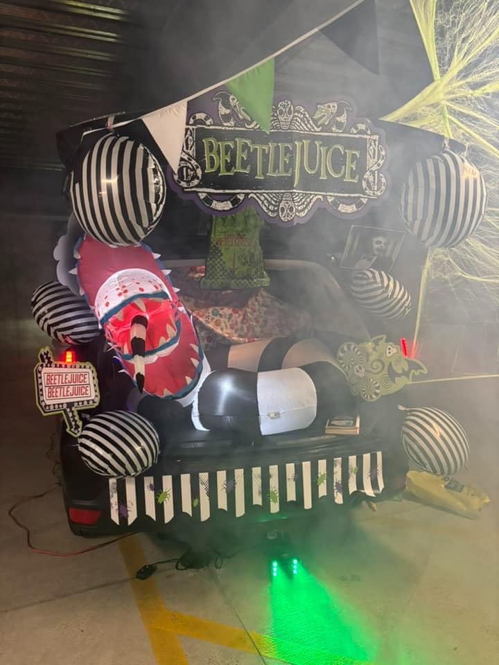Fog Machine, 6 LED Lights with 12 Colors Effect, VIRFUN Smoke Machine with Wireless&Wired Remote Control for Parties, Halloween, Outdoor, Indoor, Wedding and Stage Effect, 500ml Tank customer photo 1