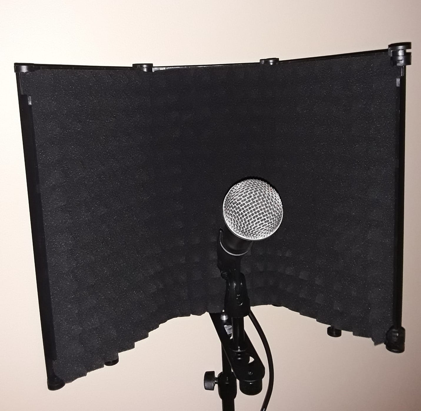 Moukey Microphone Isolation Shield, Foldable Mic Shield with Triple Sound Insulation, Reflection Filter with 3/8