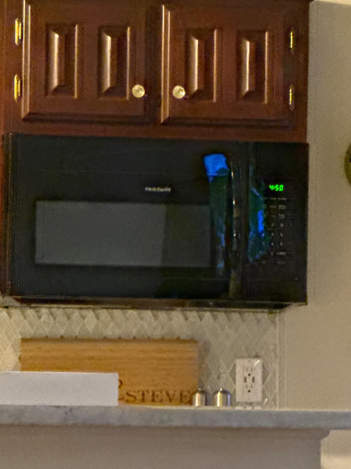 Frigidaire FFMV1846VB 30
