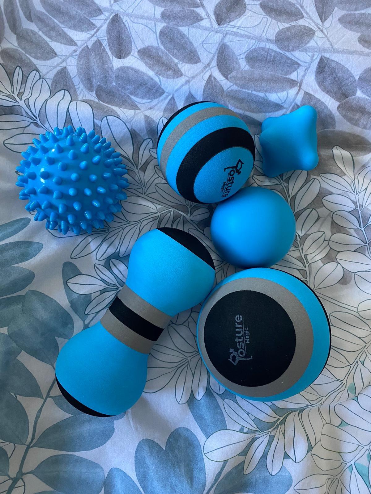 Posture Magic Massage Ball Kit for Myofascial Trigger Point Release & Deep Tissue Massage - Set of 6 - Large Foam/Small Foam/Lacrosse/Peanut/Spiky/Hand Exercise Ball (Purple) customer photo 2