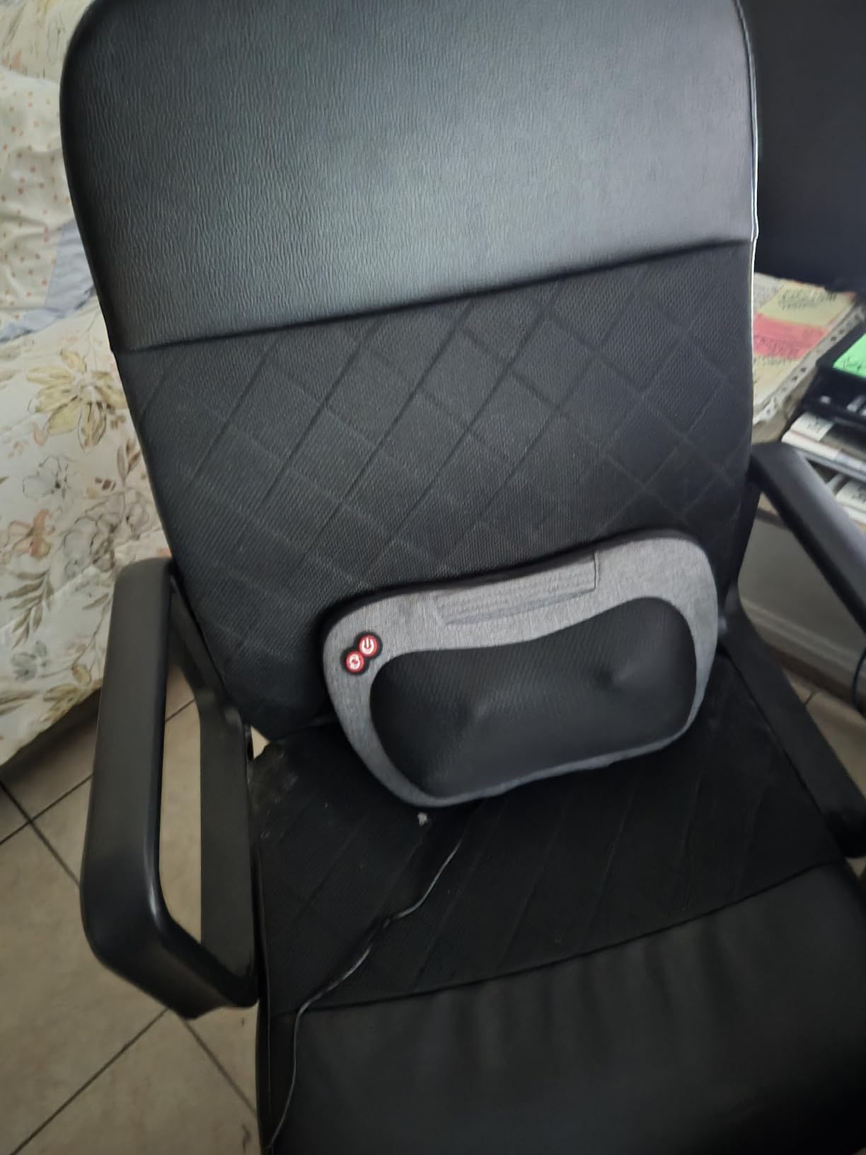 VIKTOR JURGEN Shiatsu Back Massager with Heat, Deep Tissue for Pain Relief | Electric 3D Kneading Massage Pillow for Neck, Shoulder, Back, Christmas for Men Women Dad Wife Mom Gifts (NOT Cordless) customer photo 2