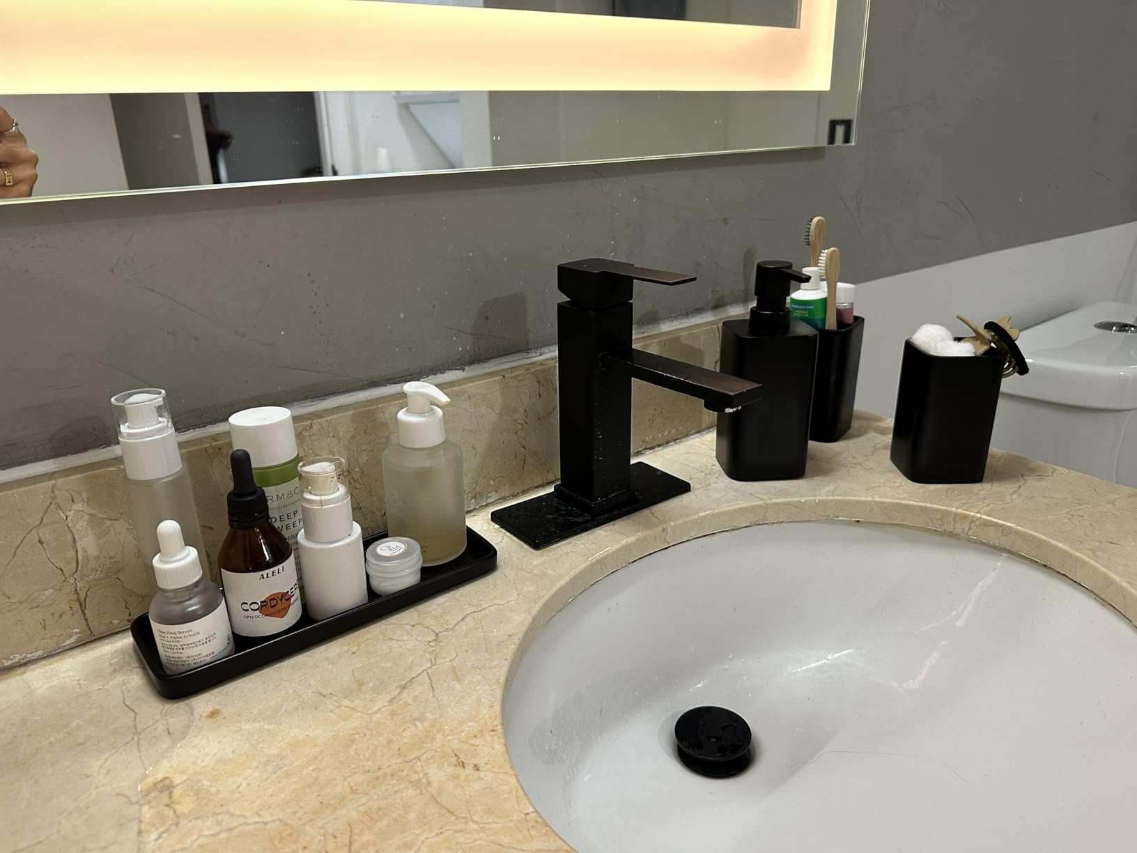 ZCCZ Bathroom Accessory Sets, 4 Pieces Bathroom Accessories Complete Set Vanity Countertop Accessory Set with Marble Look, Includes Lotion Dispenser, Toothbrush Holder and Tray (White Marble Look) customer photo 2