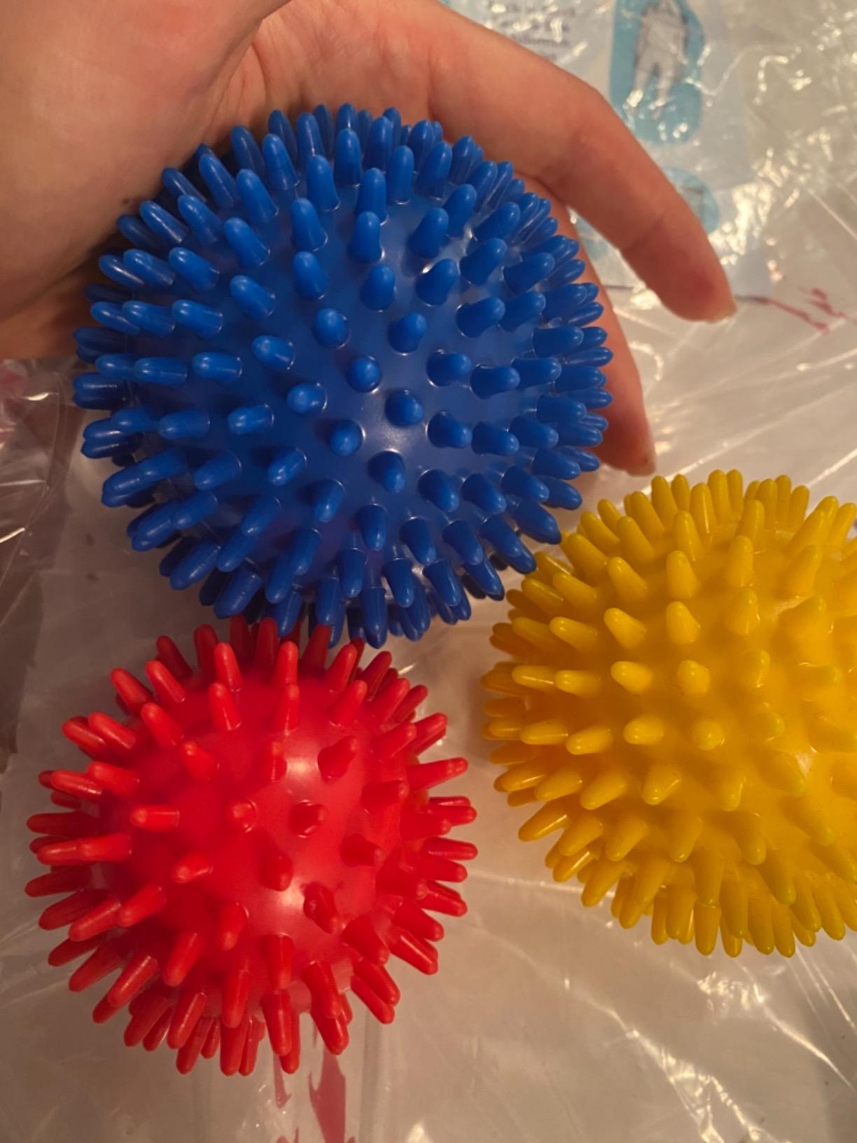 Acupressure Mat and Pillow Set for Lower Back Pain Relief & Muscle Relaxation - Acupuncture Mattress + Spiky Ball Massage Set customer photo 2