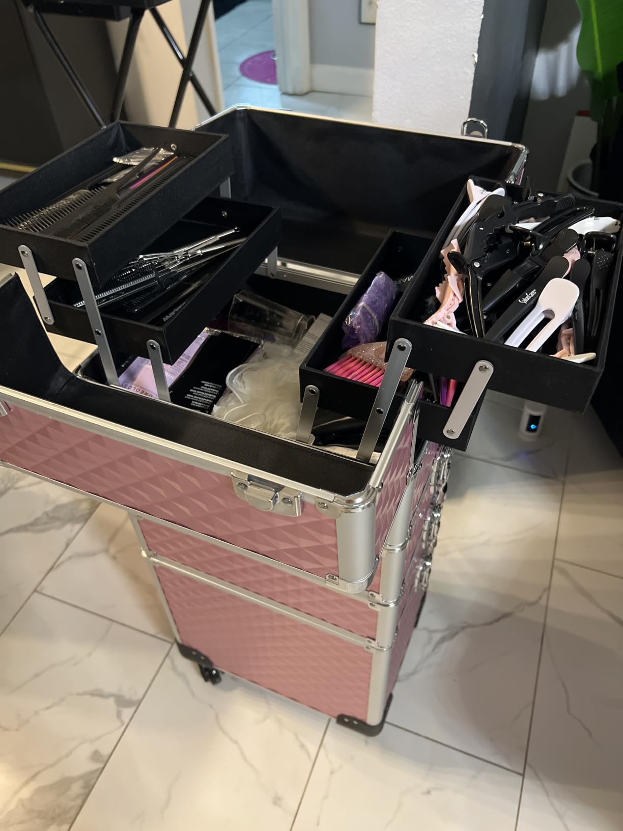 Stagiant Rolling Makeup Case Cosmetology Case on Wheels 4 in 1 Large Cosmetic Organizer Train Case Makeup Travel Case with Key Swivel Wheels Nail Artist Salon Storage Traveling Cart Trunk Black customer photo 1