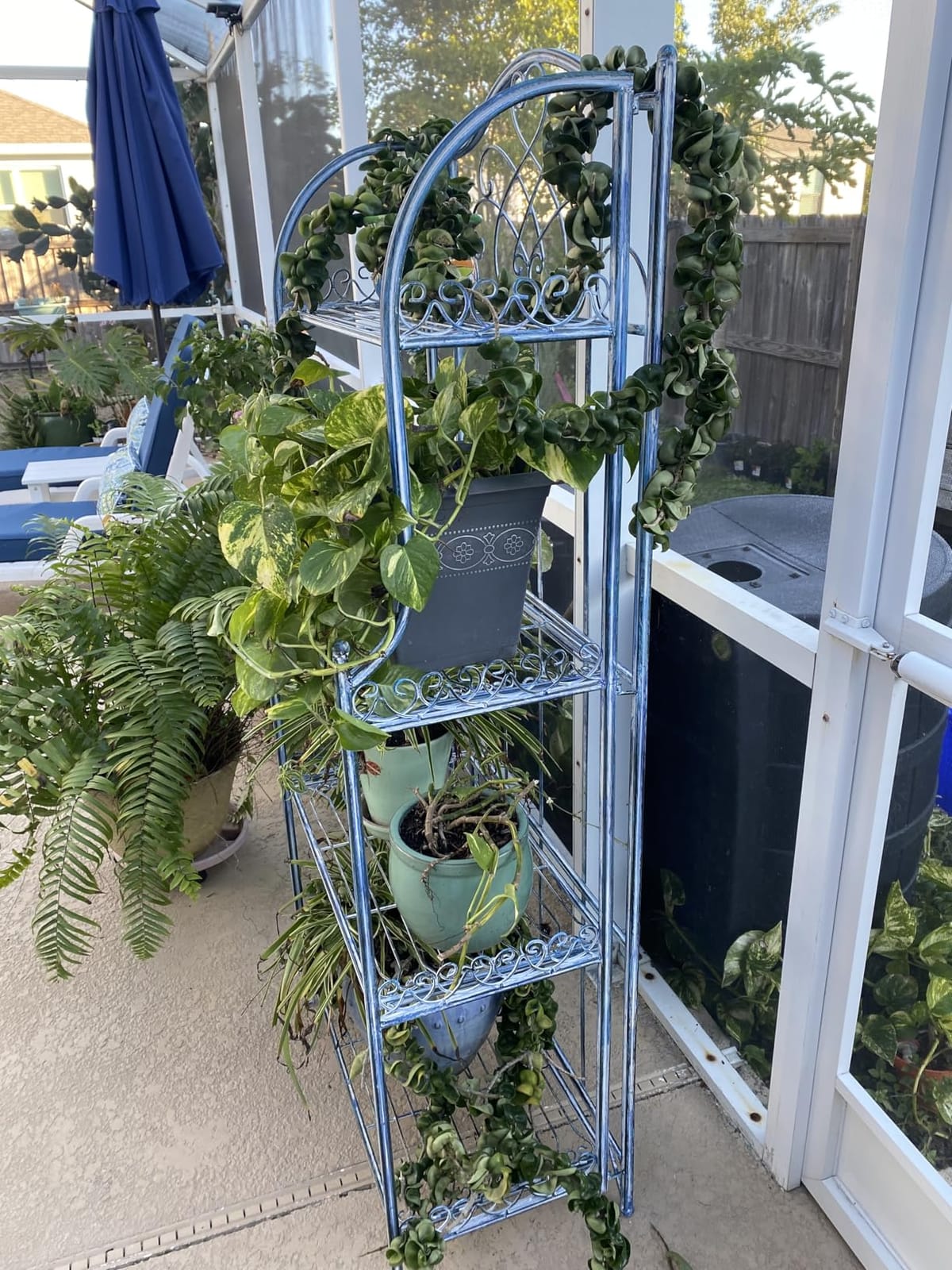 SAFAVIEH Outdoor - Amaris 4-Tier Bakers Rack - Mossy Blue Iron Metal - Vintage Victorian Scrollwork - Ideal for Patio, Deck, Porch, Sunroom, 14.5