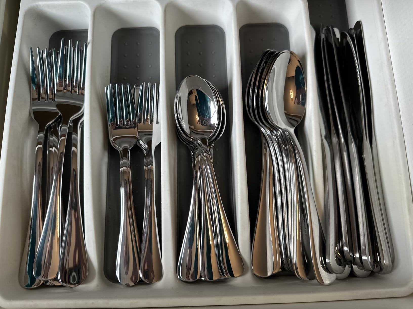 Silverware Set for 8, 40 Piece Stainless Steel Flatware Utensil Cutlery Set | Heavy Duty Steak Knife Fork and Spoon, Dishwasher Safe, Gift Package for Wedding Housewarming customer photo 1
