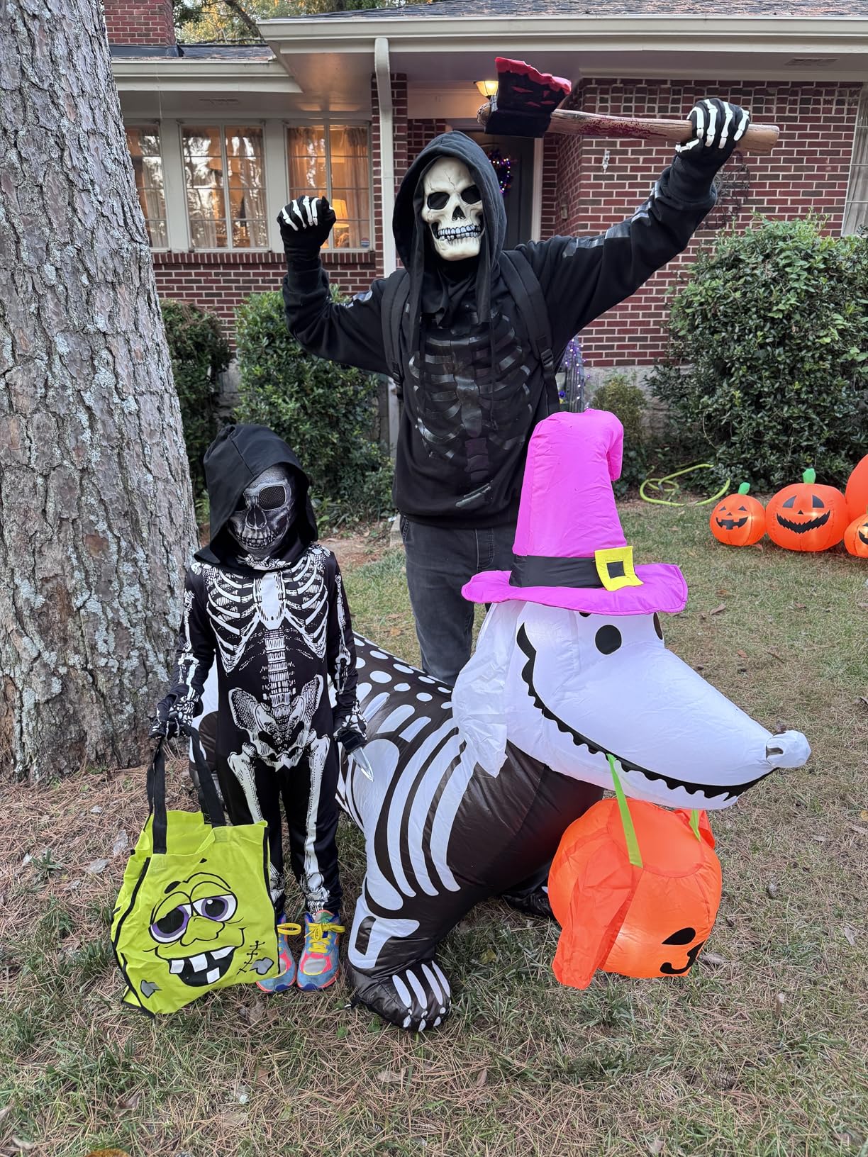 GOOSH 5.5 FT Halloween Inflatables Outdoor Decorations Skeleton Puppy Inflatable Yard Decoration with Build-in LEDs Blow Up Pumpkin for Halloween Party Indoor Outdoor Yard Garden customer photo 1