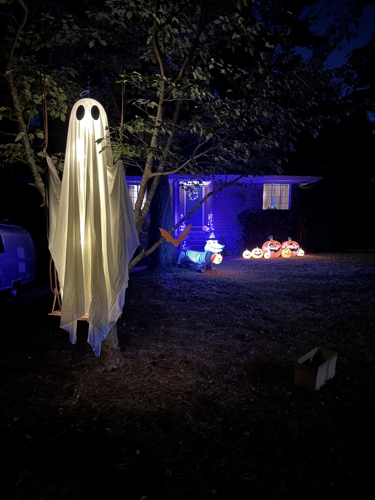 GOOSH 5.5 FT Halloween Inflatables Outdoor Decorations Skeleton Puppy Inflatable Yard Decoration with Build-in LEDs Blow Up Pumpkin for Halloween Party Indoor Outdoor Yard Garden customer photo 2