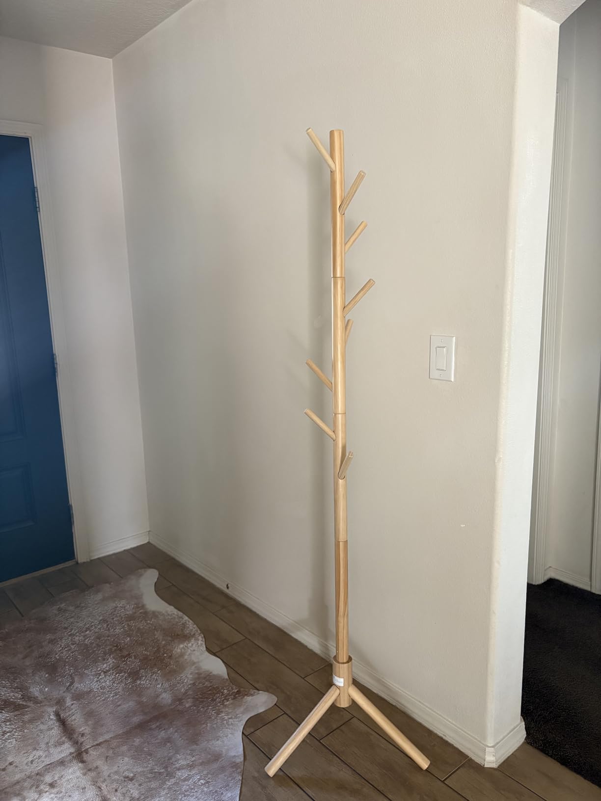 Pipishell Solid Wooden Coat Rack Freestanding with 8 Hooks, Brown | 3 Height Options, 100% Pine Wood, Tool-Free Assembly, Large Triangular Base, Smooth Rods & Hooks Prevent Clothing Snags customer photo 2