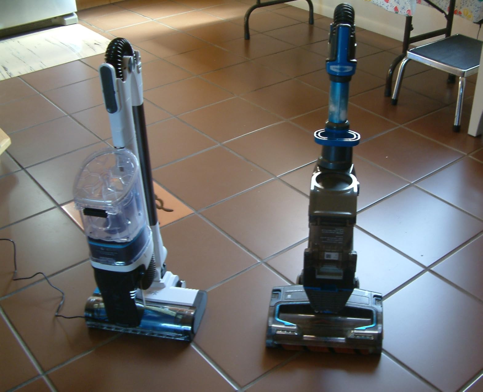 Shark IZ462H Vertex Ultra Lightweight Cordless Stick Vacuum with DuoClean PowerFins, Crevice, Pet Multi-Tool, Anti-Allergen, Brush, Removable Handheld, Flex, 60 min Runtime, Blue, MultiFLEX customer photo 2
