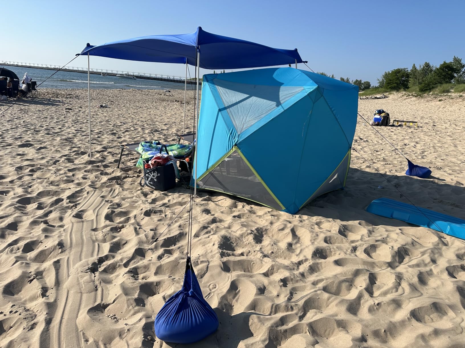 UMARDOO Family Beach Tent Canopy Sun Shade Portable 10x10FT, Large Wind Resistance Beach Sun Shelter Easy Setup with Packable Carry Bag for Outdoor Travel UPF 50+ (Blue) customer photo 2