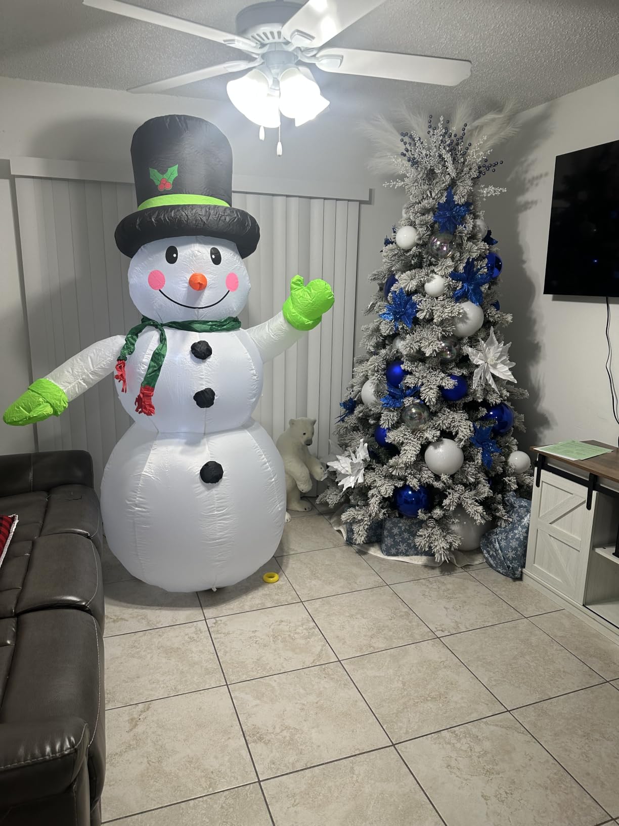 7 FT Christmas Inflatables Snowman Outdoor Yard Decorations, Christmas Blow up Snow Man with LED Lights & Black Hat, Winter Outside Decor for Holiday Party Patio Garden Lawn, Xmas New Year Kids Gifts customer photo 1