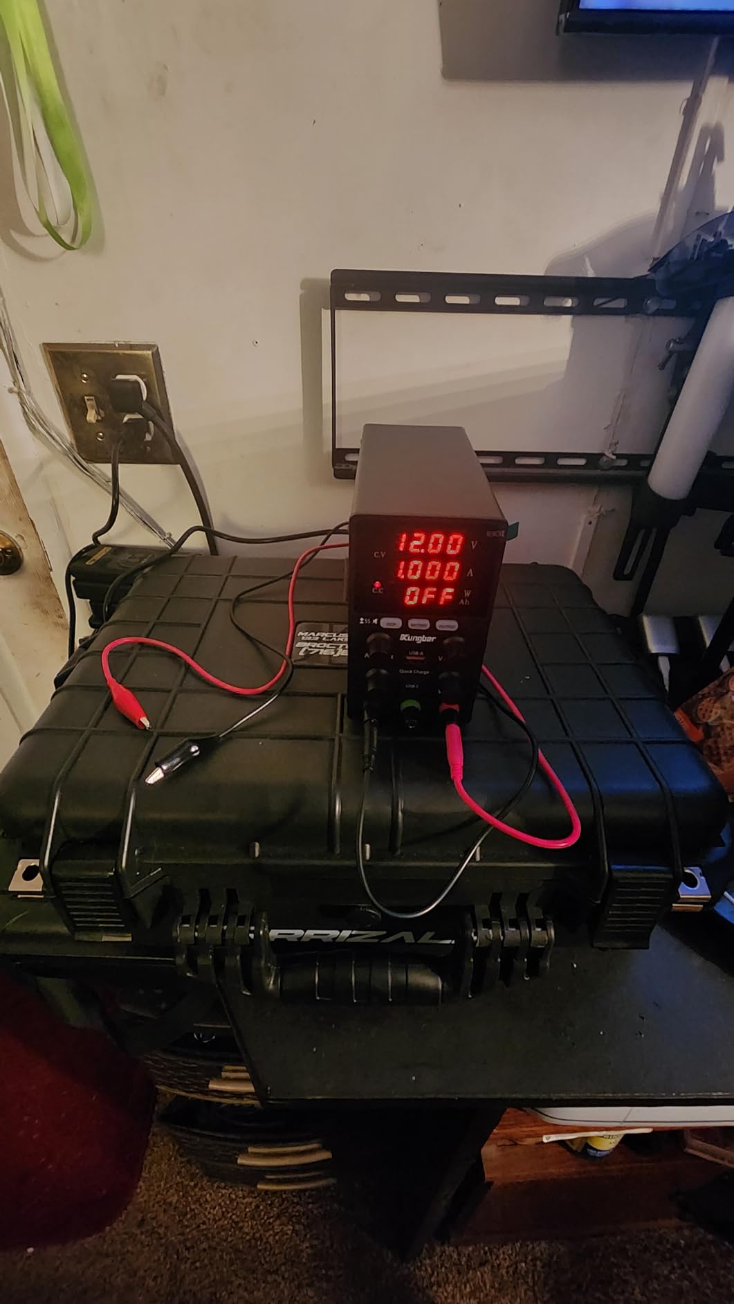 DC Power Supply Variable, 30V 10A Adjustable Switching Regulated DC Bench Power Supply with Intelligent Charging Mode, 18W USB Interface, Precision Encoder Knob (Black) customer photo 2