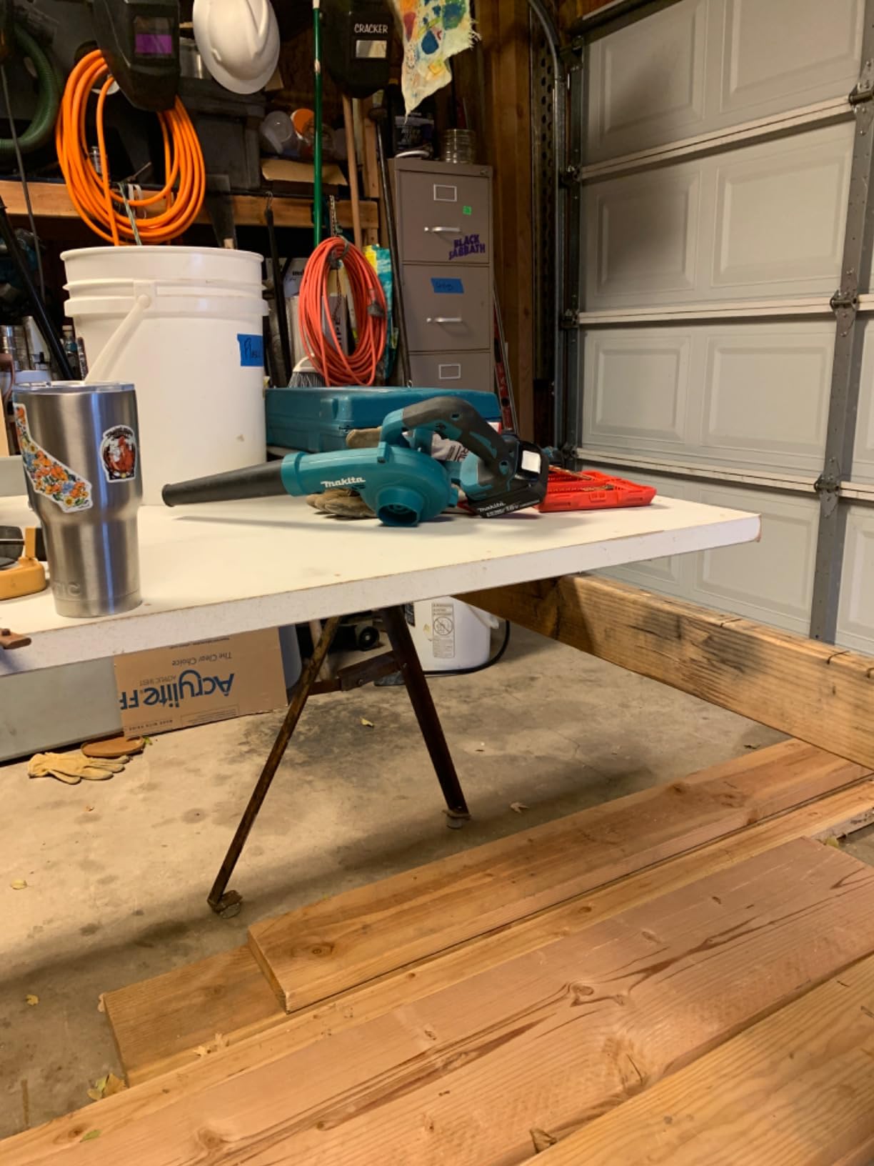 Makita DUB185Z Cordless Handheld Leaf Blower Powered by 18V LXT Li-Ion Battery customer photo 2