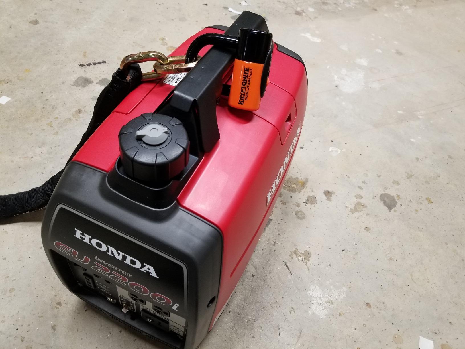 Honda EU2200i Companion 2200 Watt Inverter Generator (EU2200ITAN5) | Super Quiet 120V Gas Powered Portable Generator for Camping or RV Backup Power Supply, Up to 8.1 Hour Run Time customer photo 1
